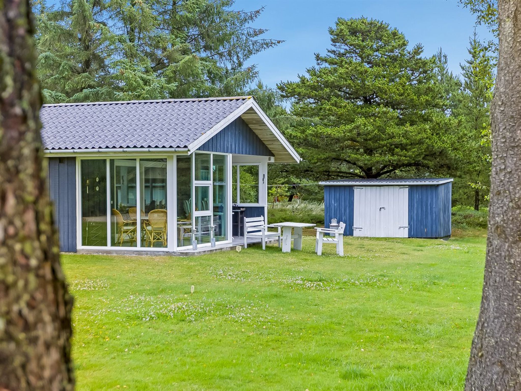 "Fiallar" - 3.2km from the sea - Buiten