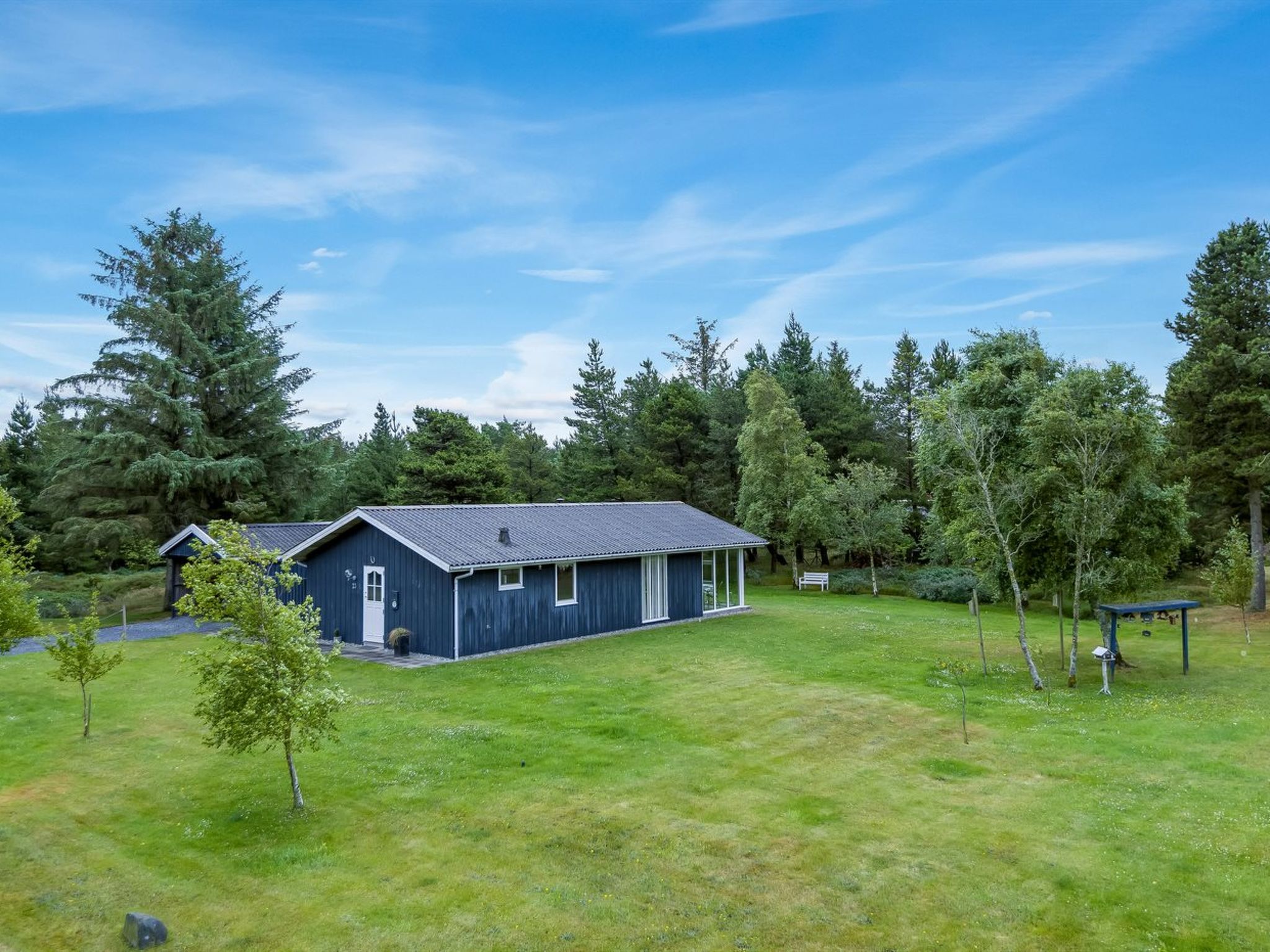 "Fiallar" - 3.2km from the sea - Buiten