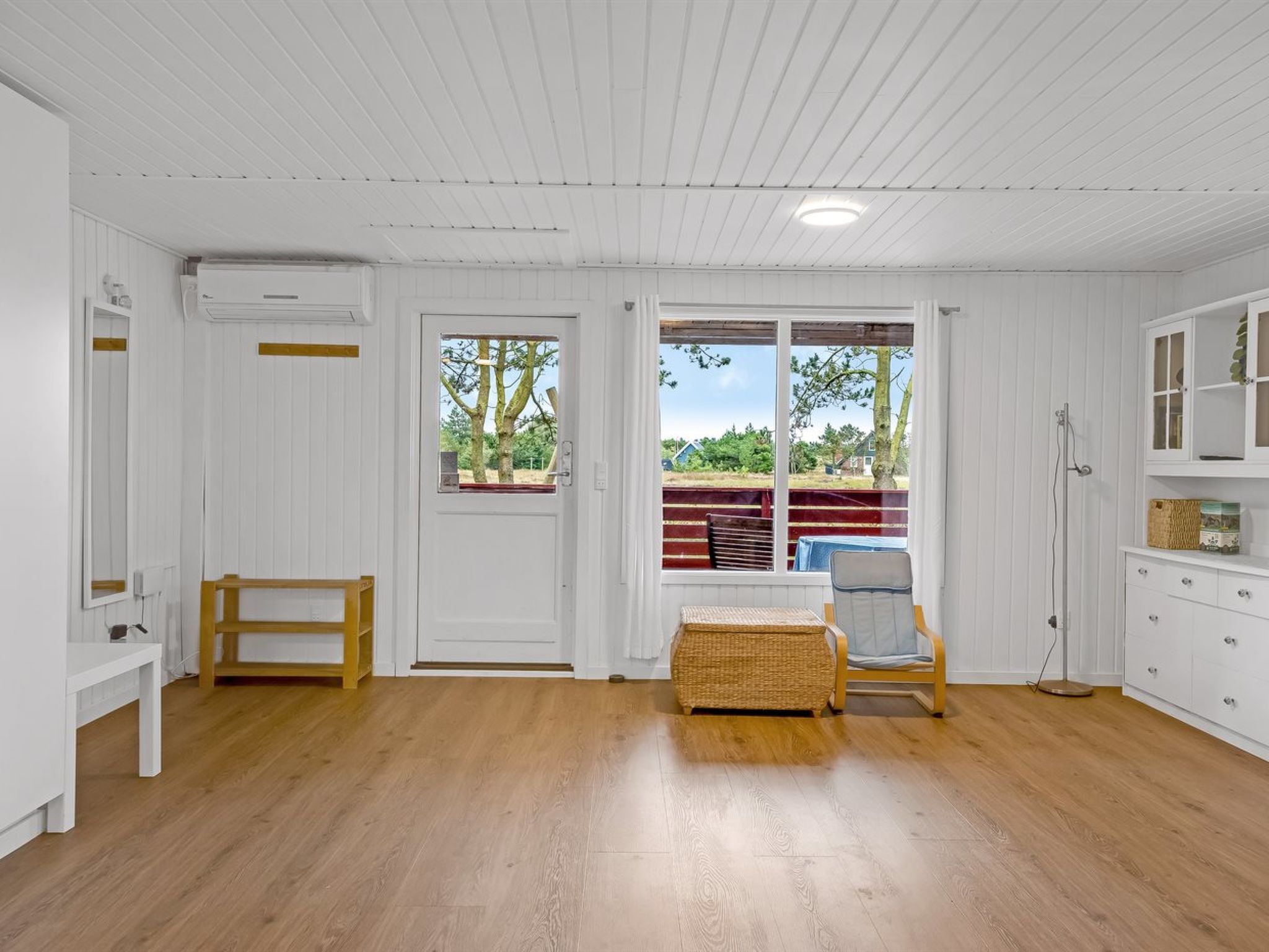 "Knud" - 2.5km from the sea - Binnen