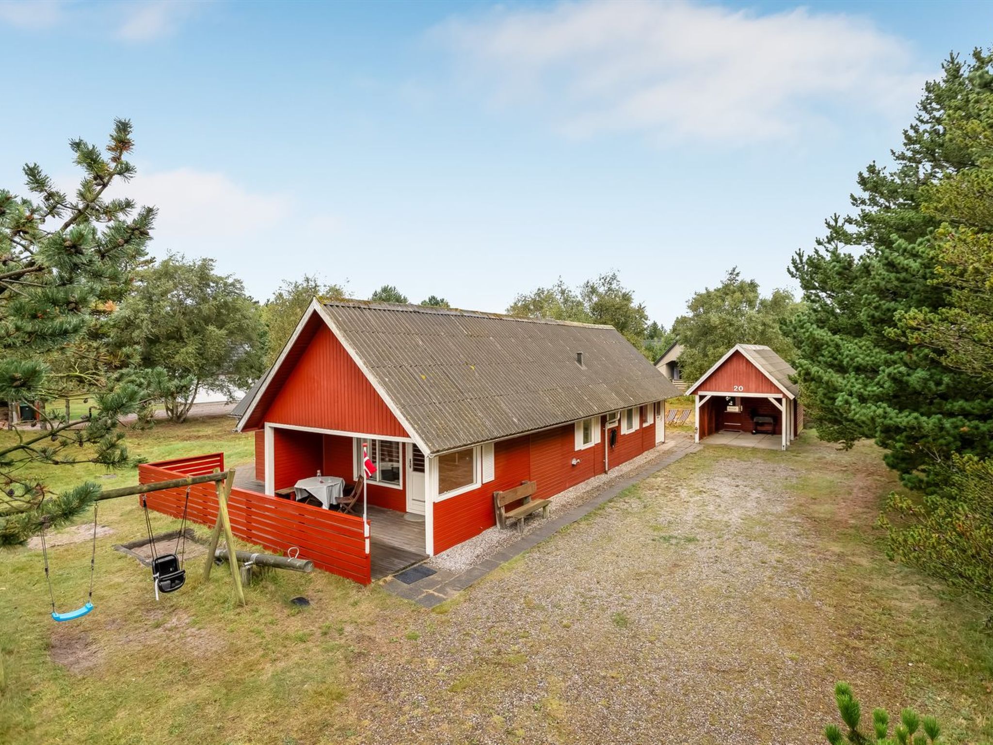 "Knud" - 2.5km from the sea