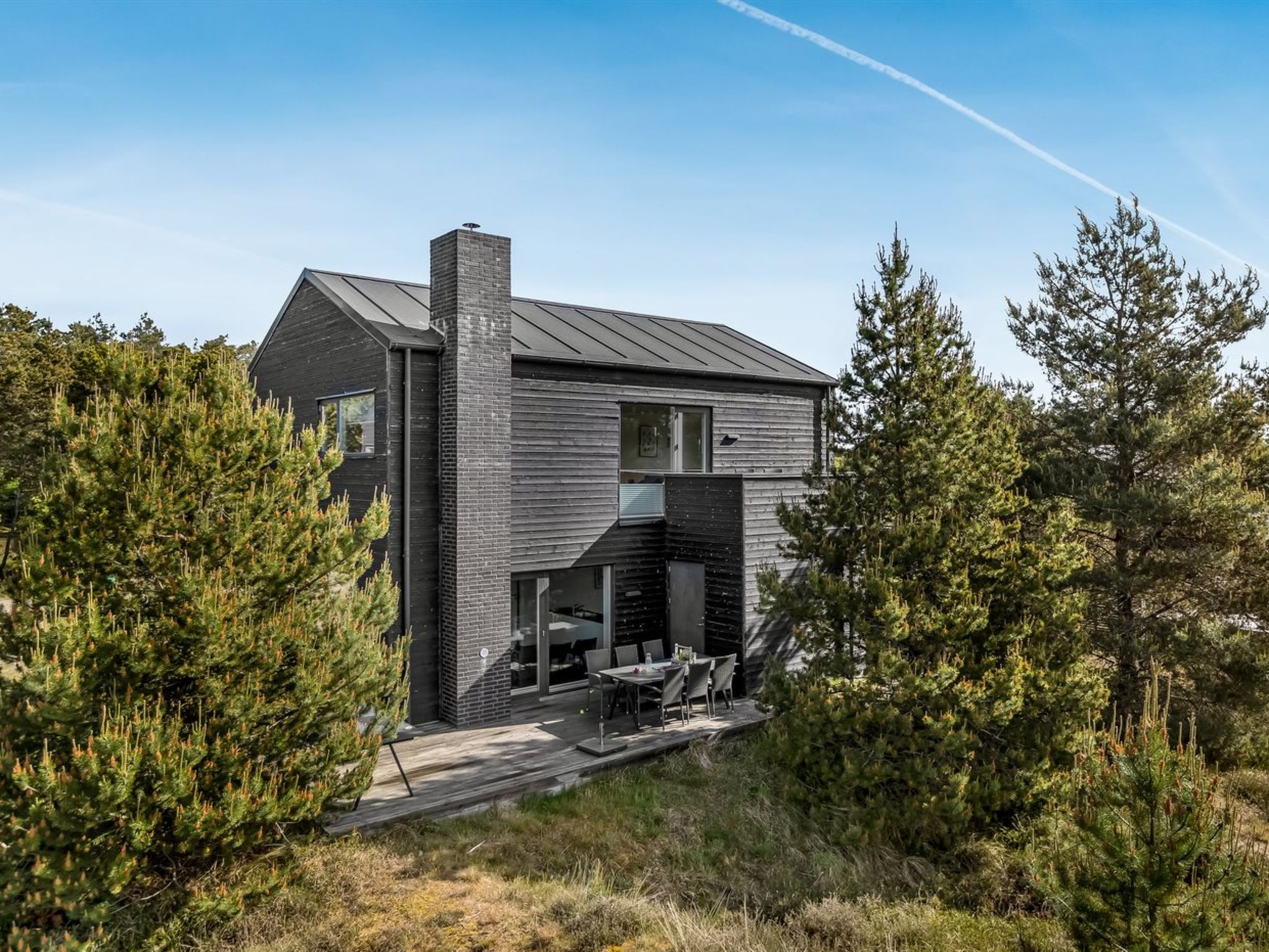 "Hunding" - 2.5km from the sea