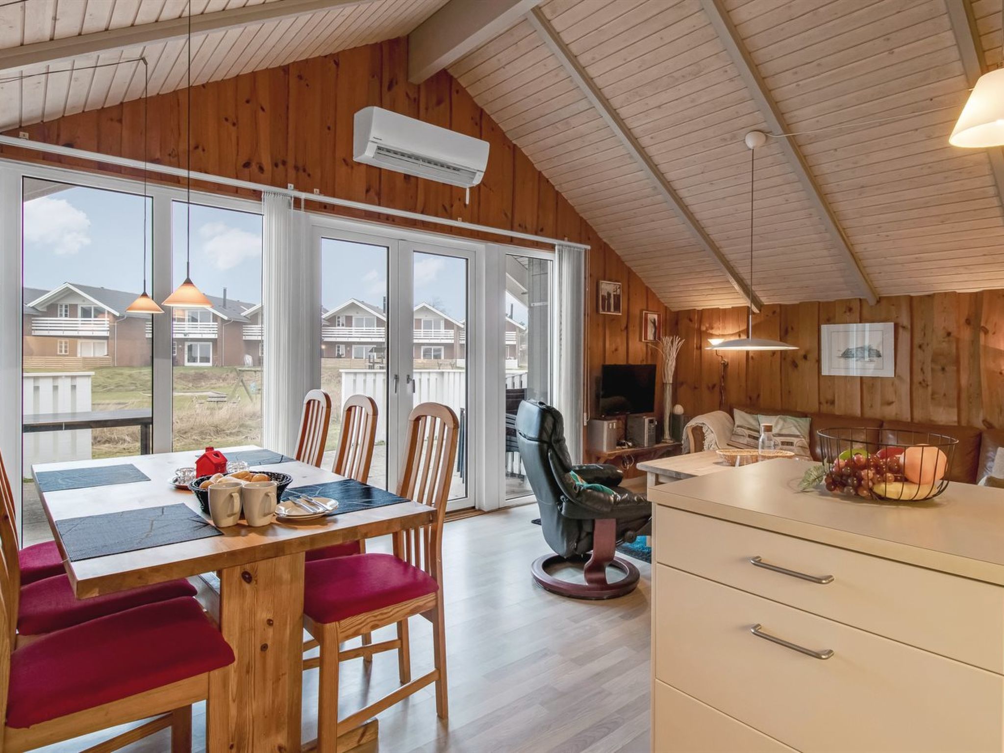 "Reinhold" - 1.9km from the sea