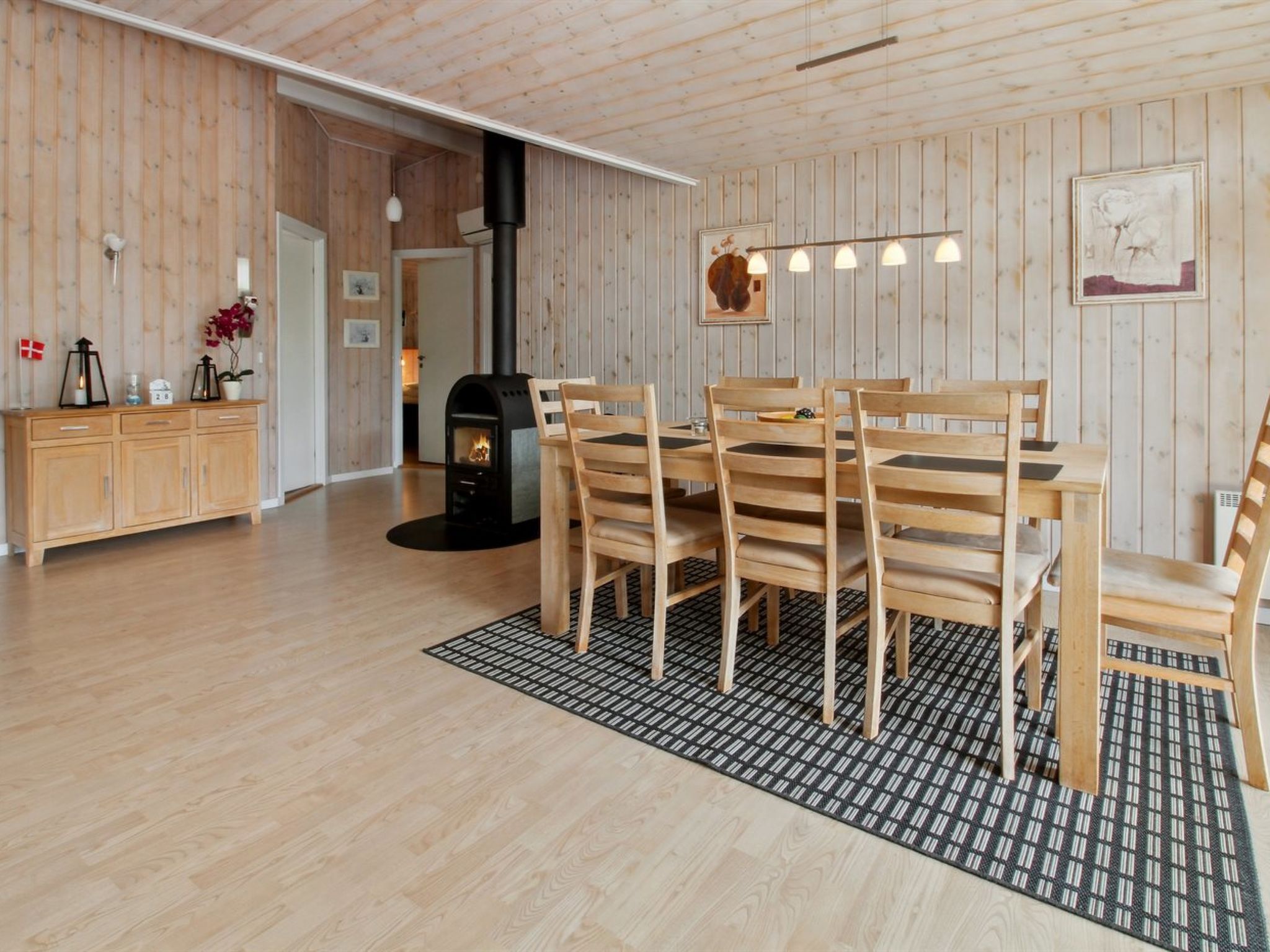 "Kiowa" - 4km from the sea-Drinnen
