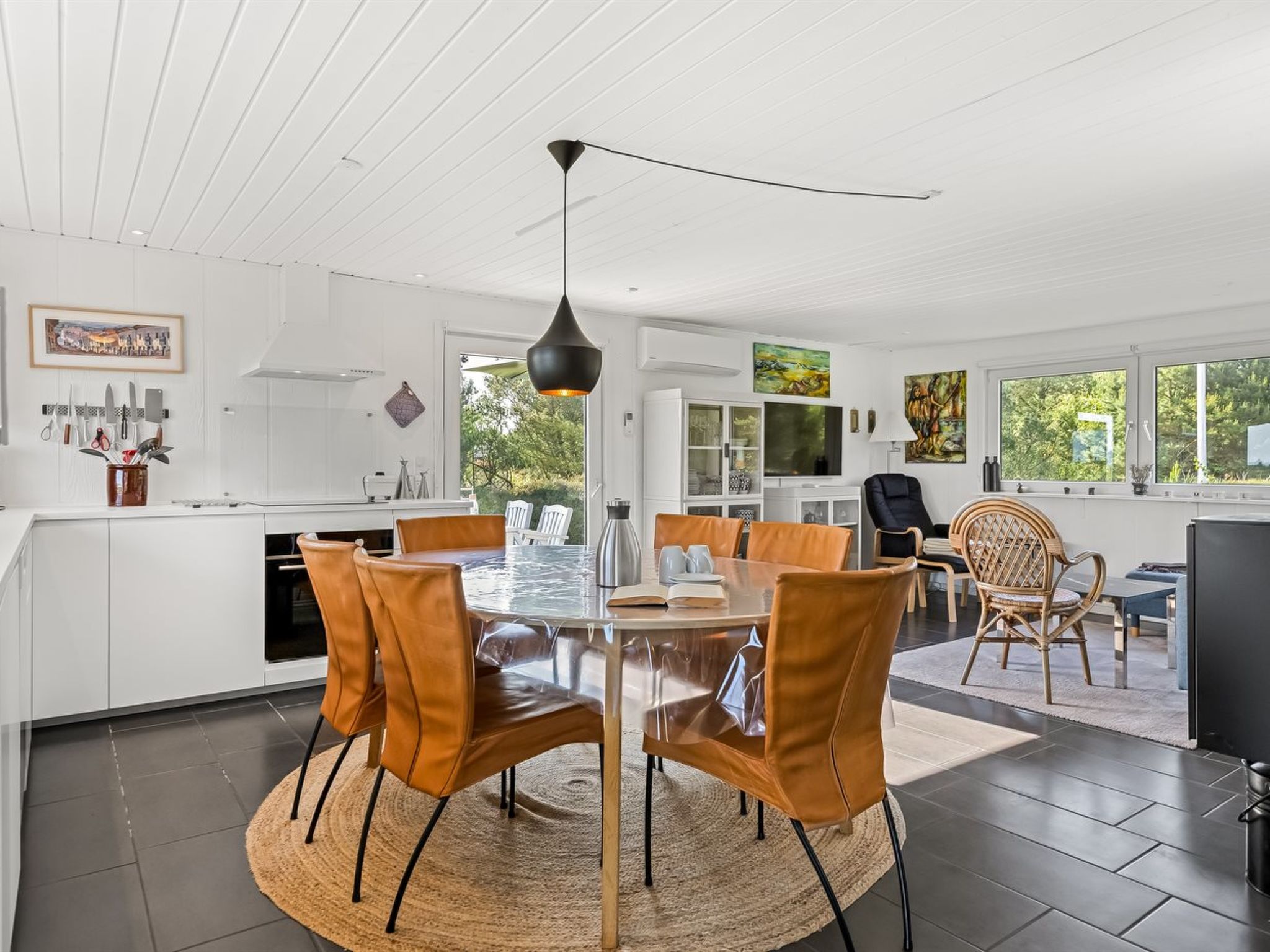 "Esma" - 3km from the sea - Binnen