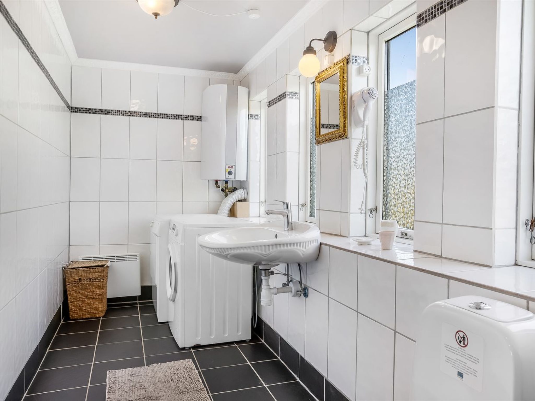 "Albina" - 4.5km from the sea-Binnen