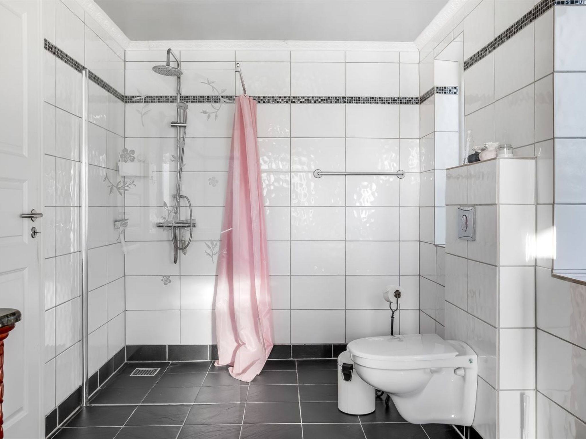 "Albina" - 4.5km from the sea-Binnen