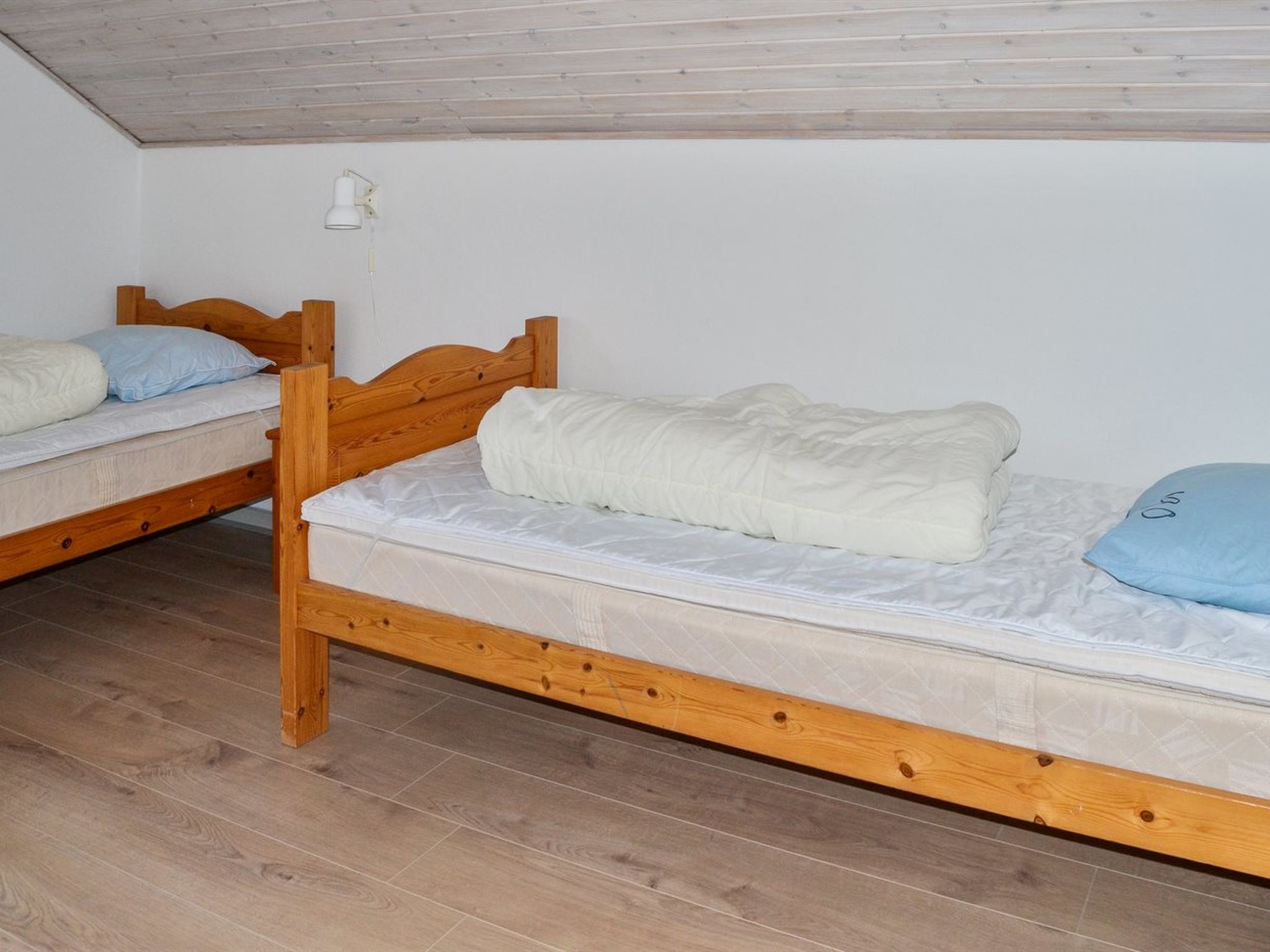 "Steffan" - 2.3km from the sea-Inside