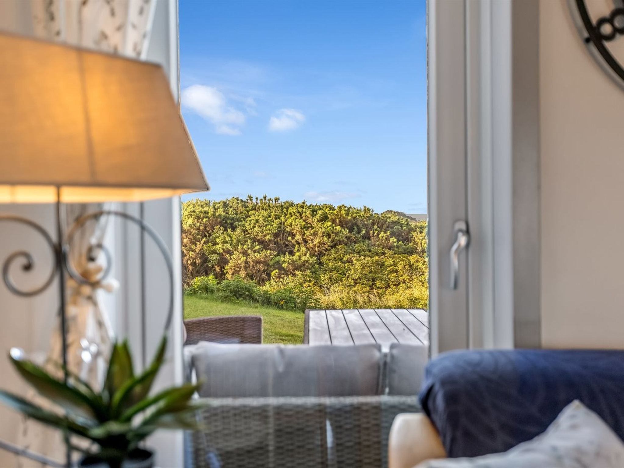 "Steffan" - 2.3km from the sea-Inside