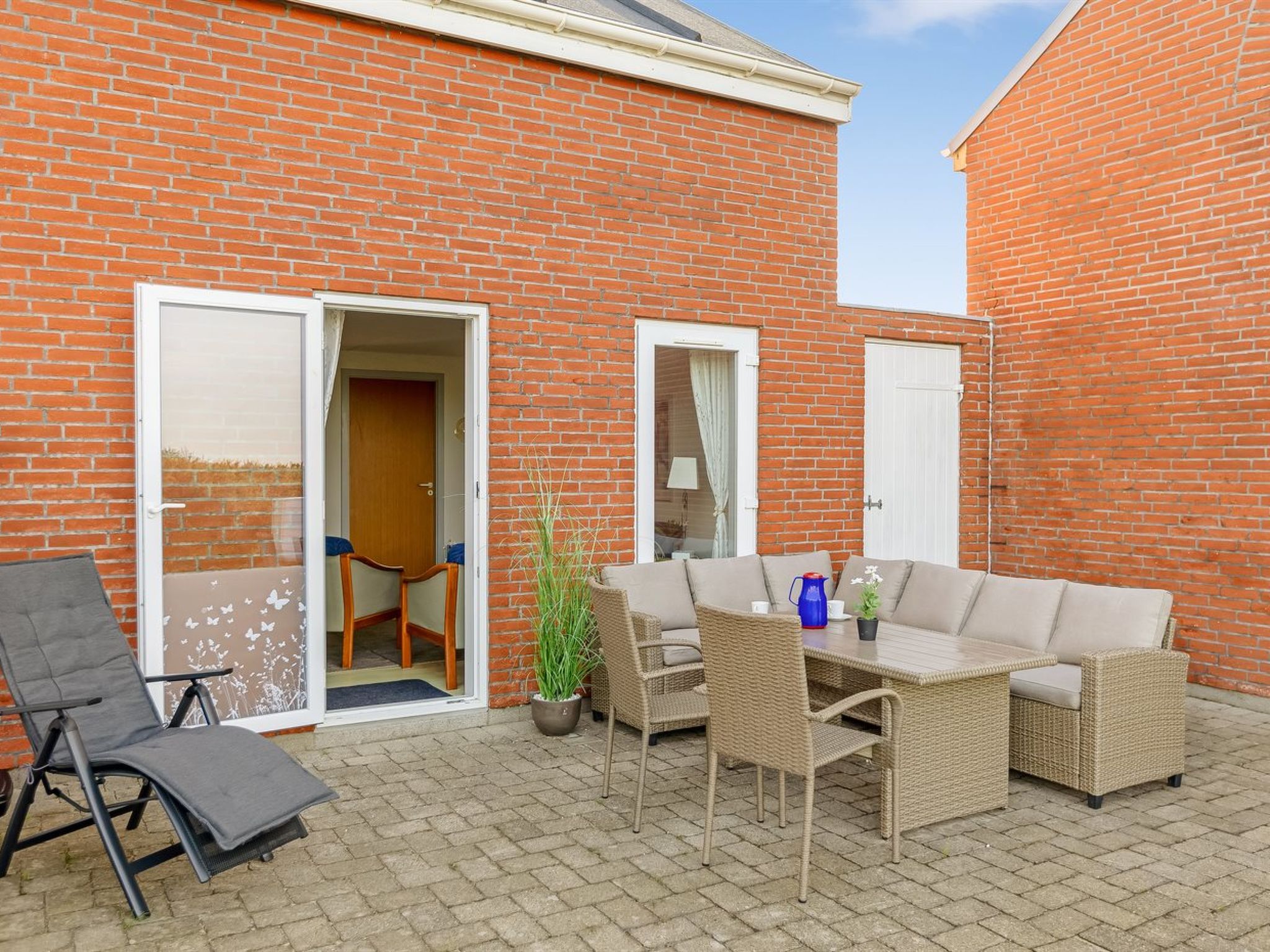 "Steffan" - 2.3km from the sea-Outside