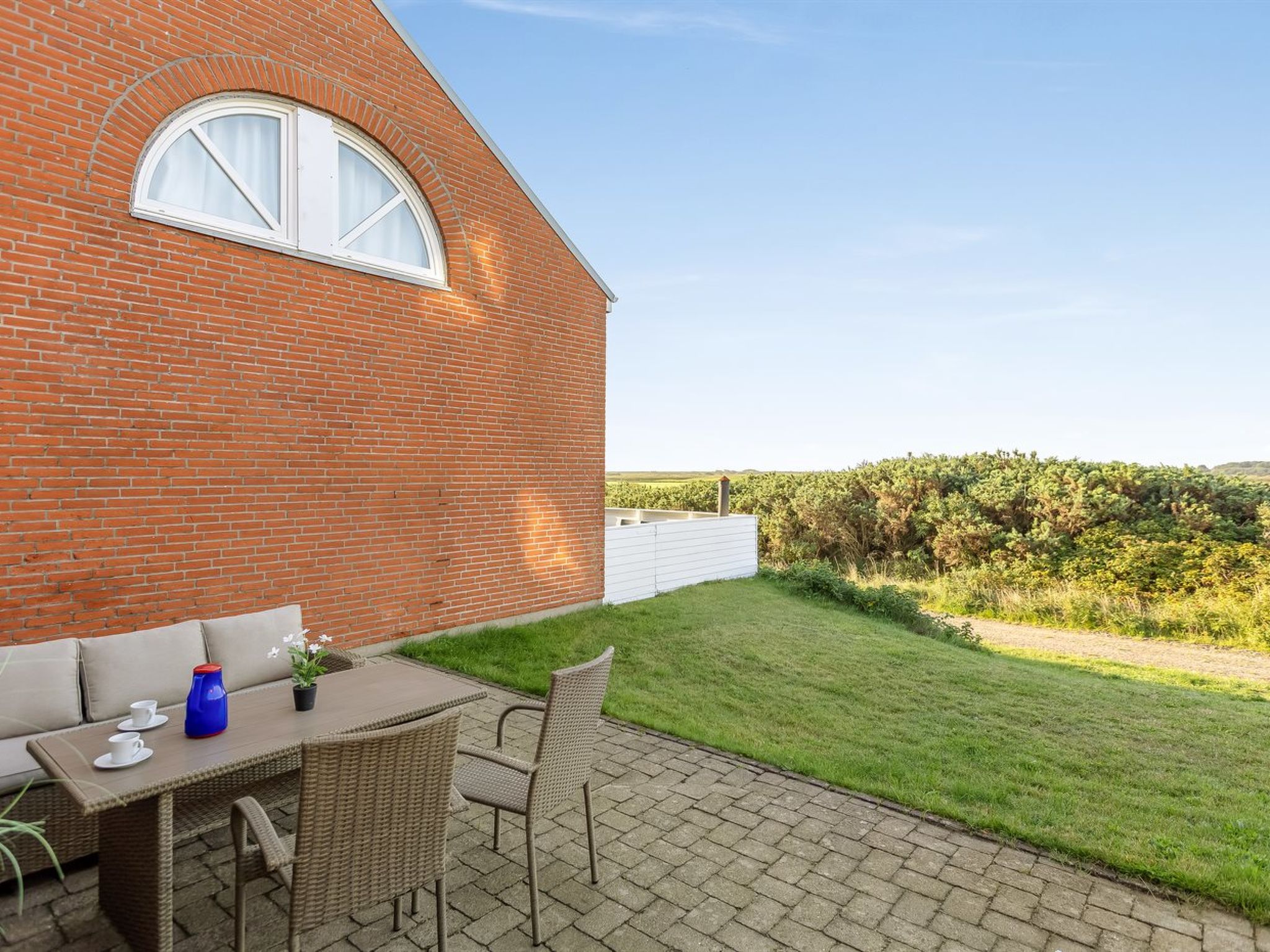 "Steffan" - 2.3km from the sea-Outside