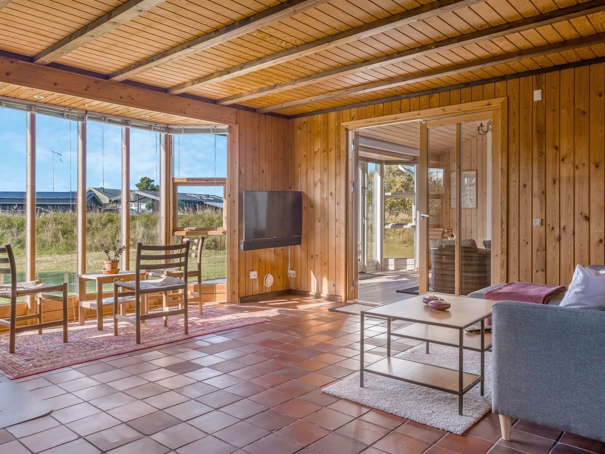 "Skoge" - 900m from the sea-Drinnen