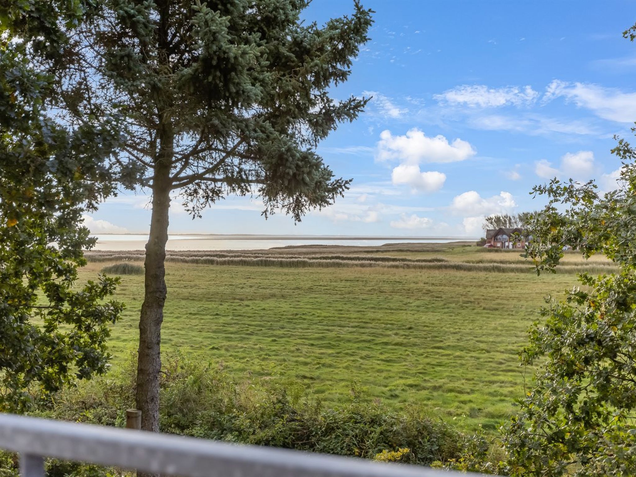 "Aave" - 5km from the sea