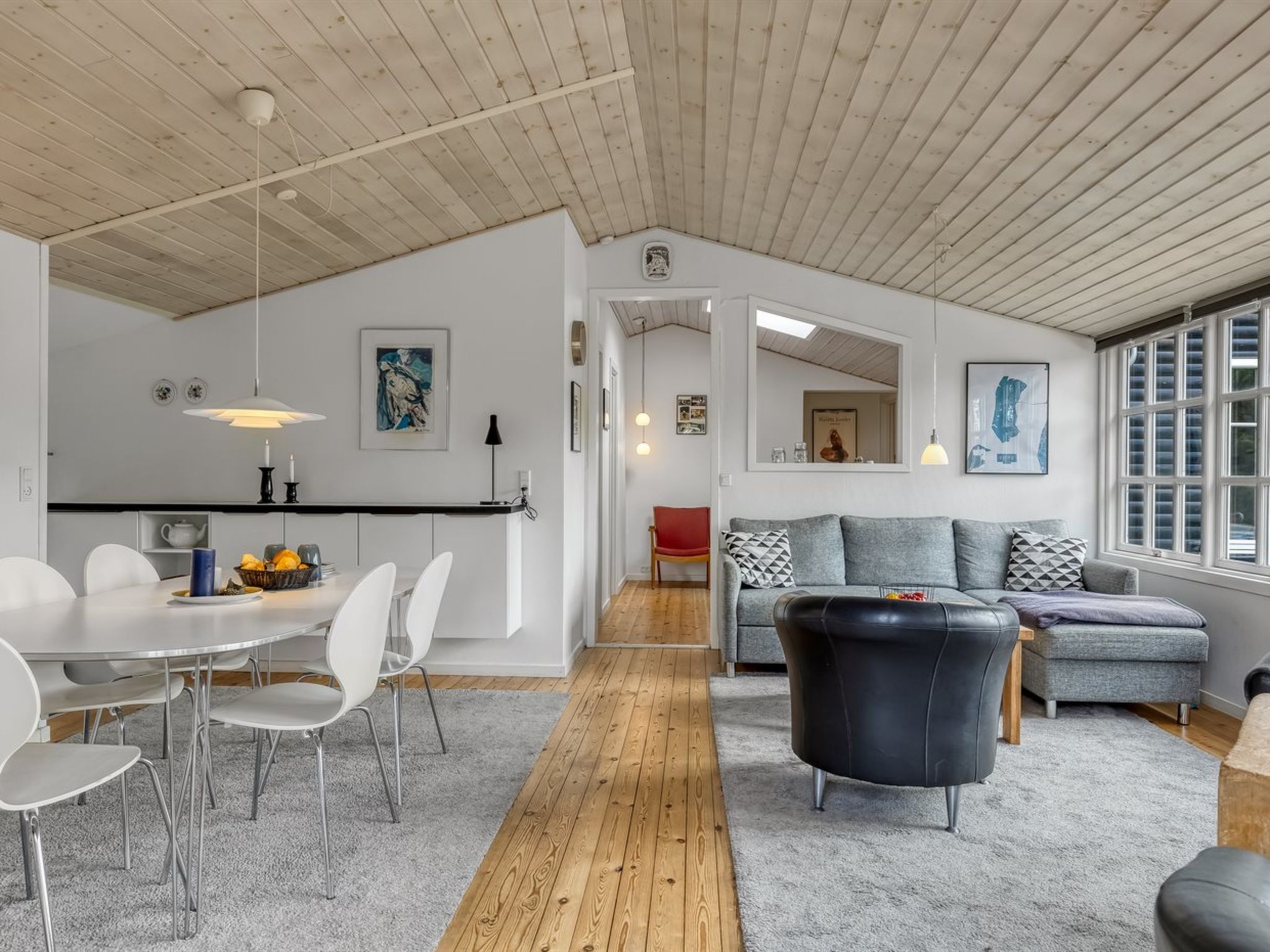 "Momo" - 2.8km from the sea - Binnen