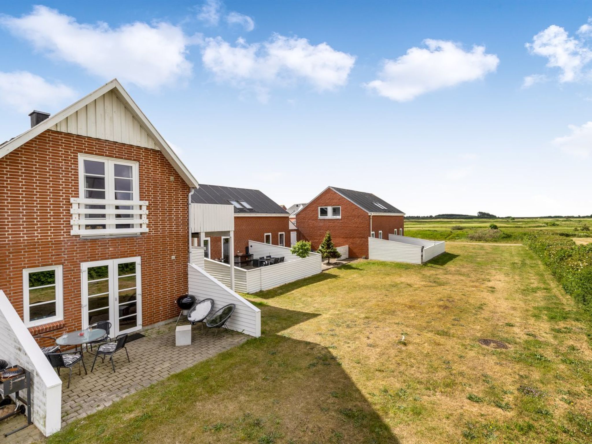 "Outi" - 1.5km from the sea