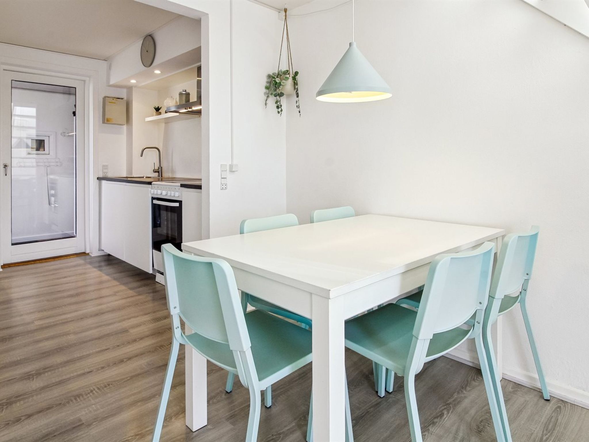 "Majvi" - 2.3km from the sea - Binnen