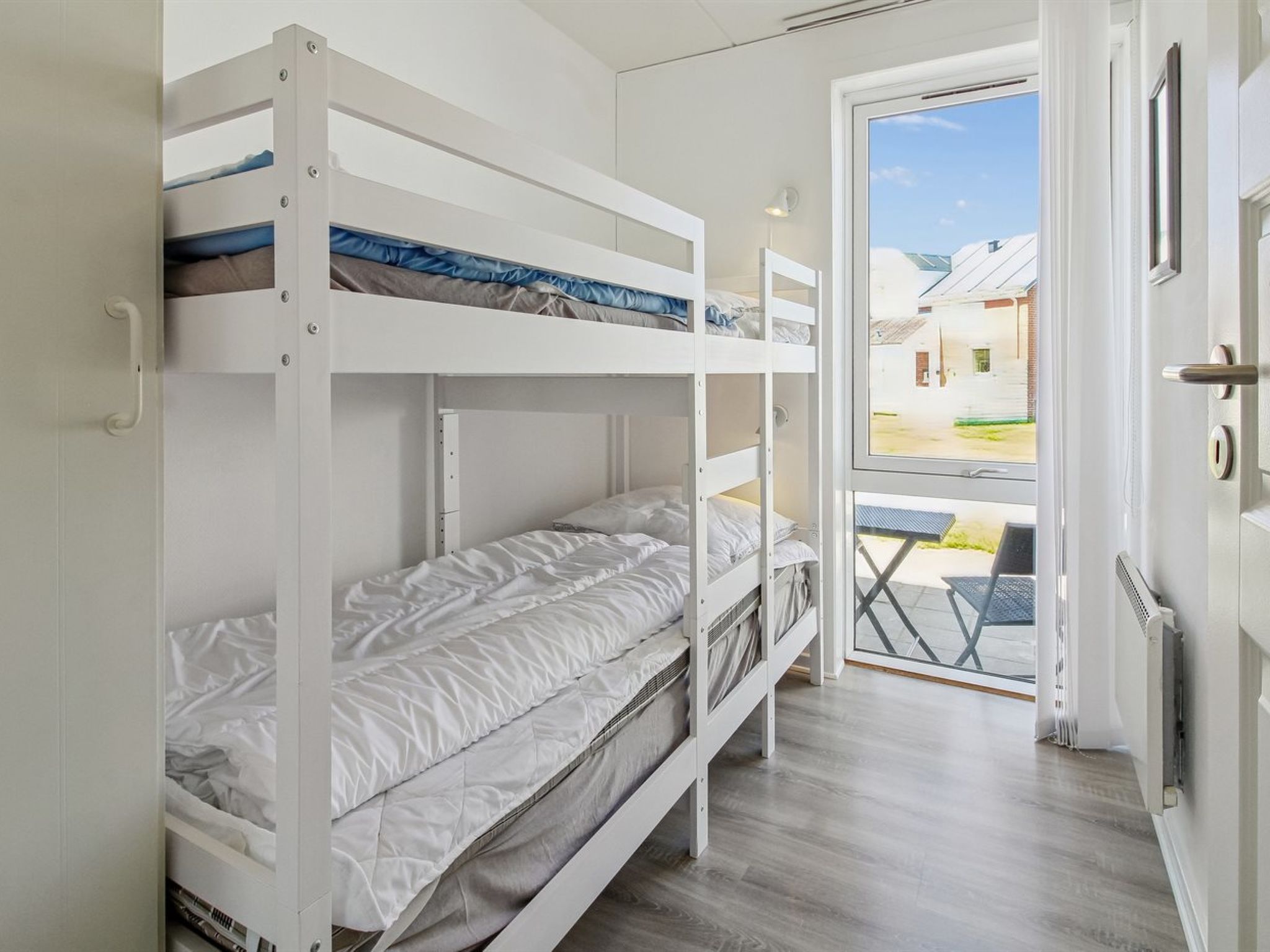 "Majvi" - 2.3km from the sea - Binnen
