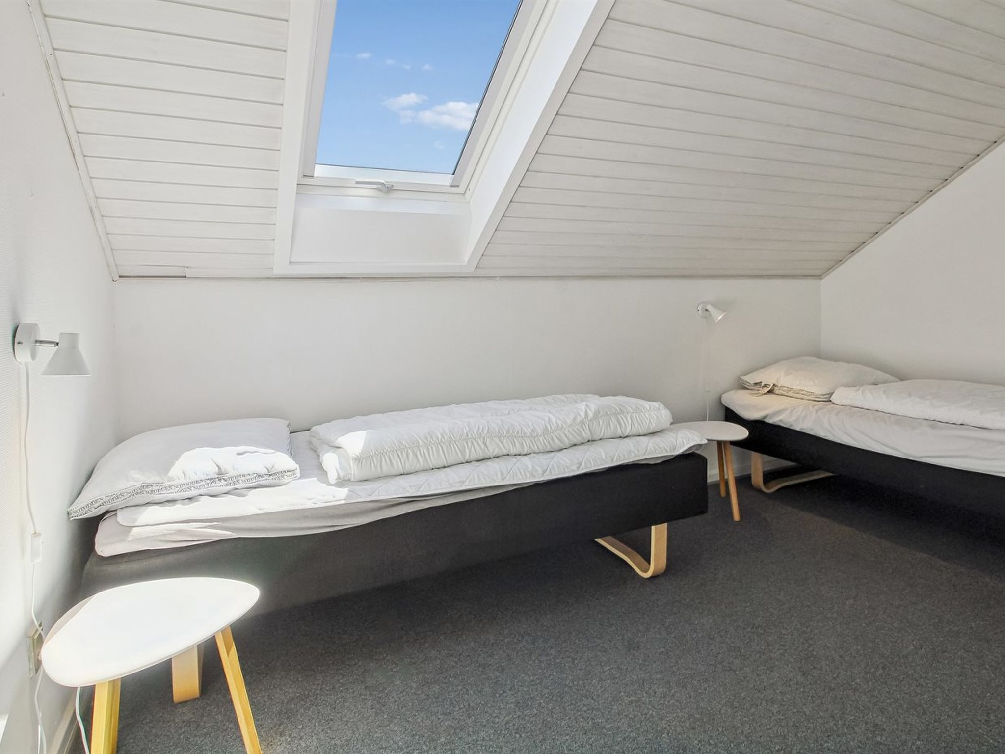"Majvi" - 2.3km from the sea - Binnen