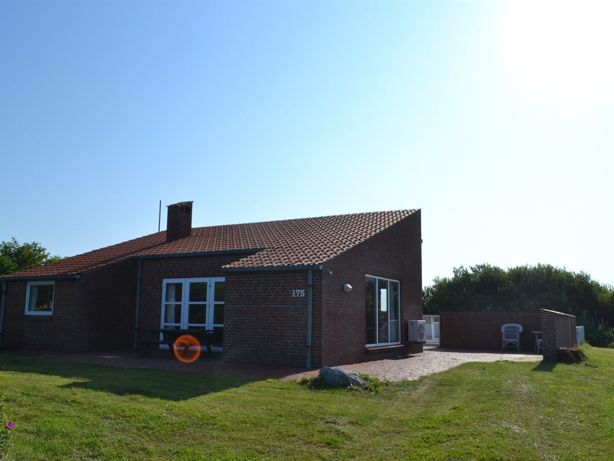 "Scarlet" - 500m from the sea - Buiten