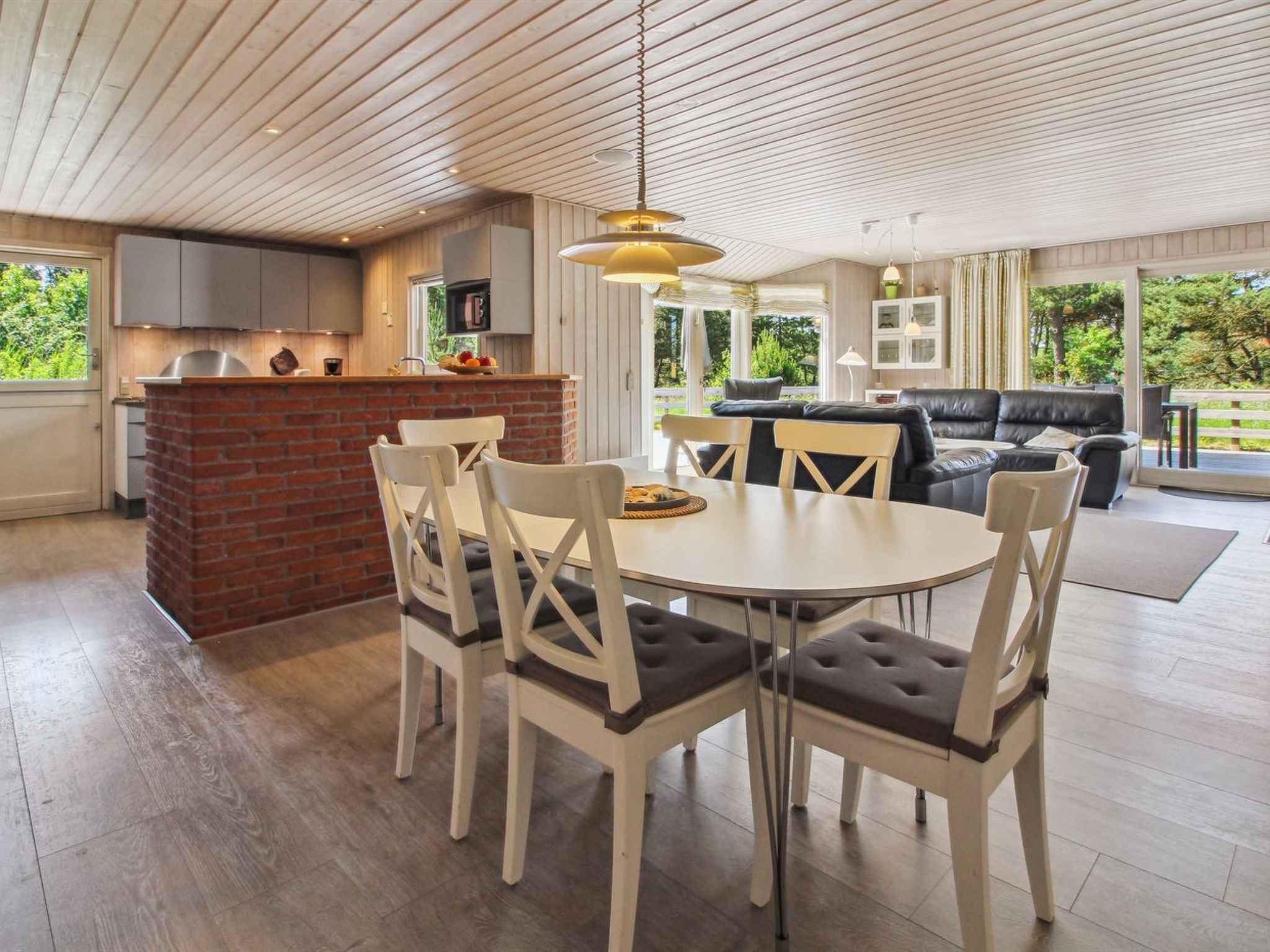 "Harthwik" - 1km from the sea — Living Room (4 of 22)