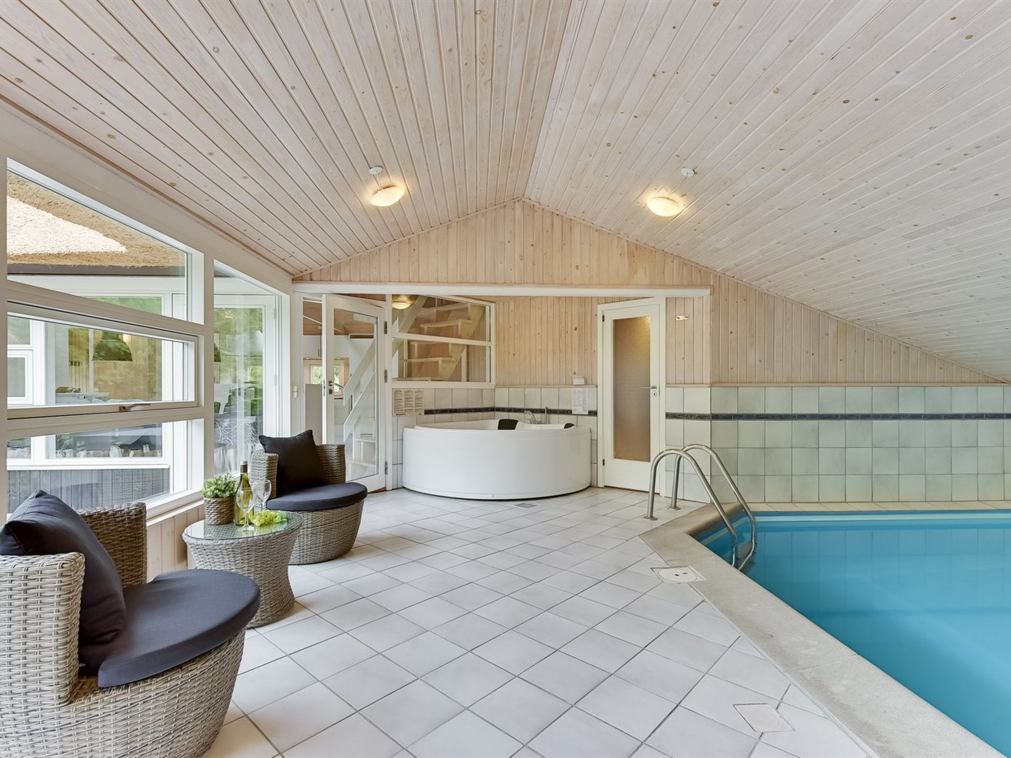 "Ellanor" - 1km from the sea
