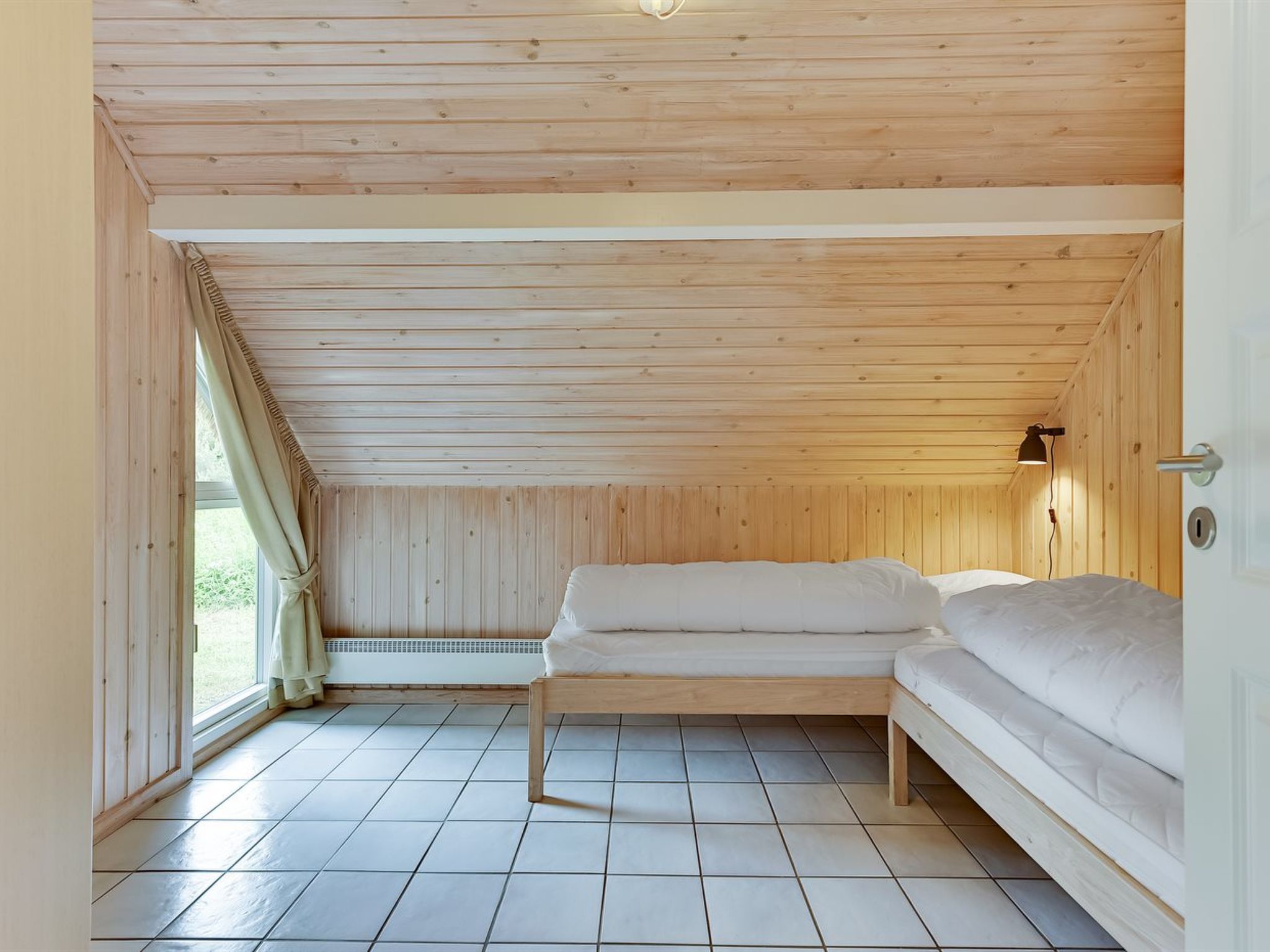 "Ellanor" - 1km from the sea - Binnen