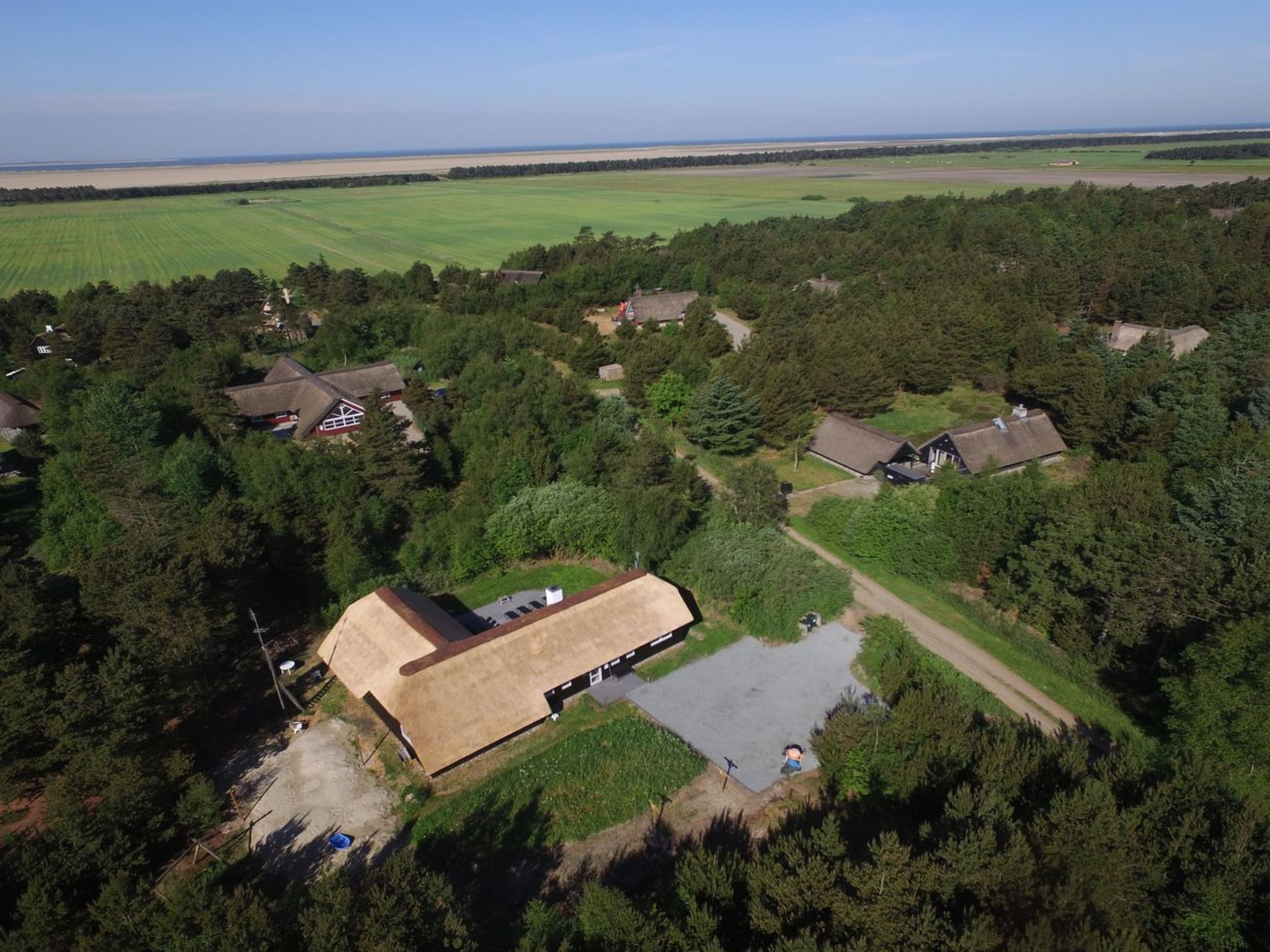 "Ellanor" - 1km from the sea - Buiten