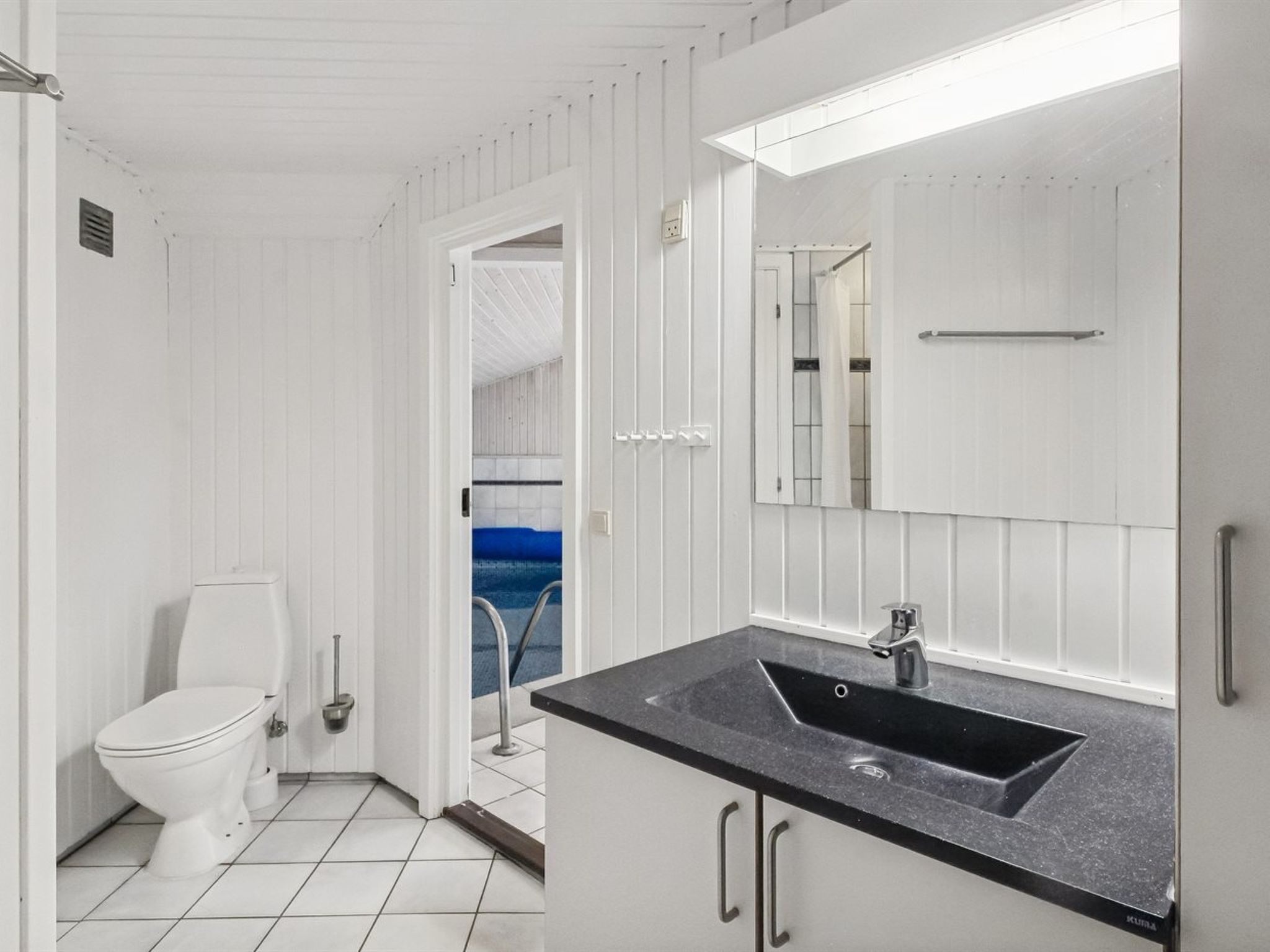 "Ellanor" - 1km from the sea - Binnen