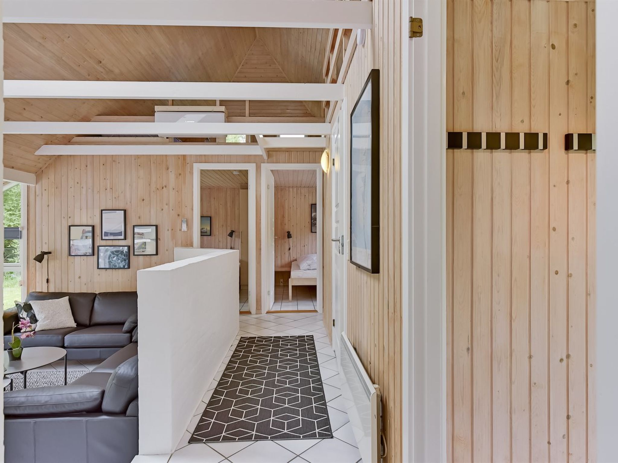 "Ellanor" - 1km from the sea - Binnen