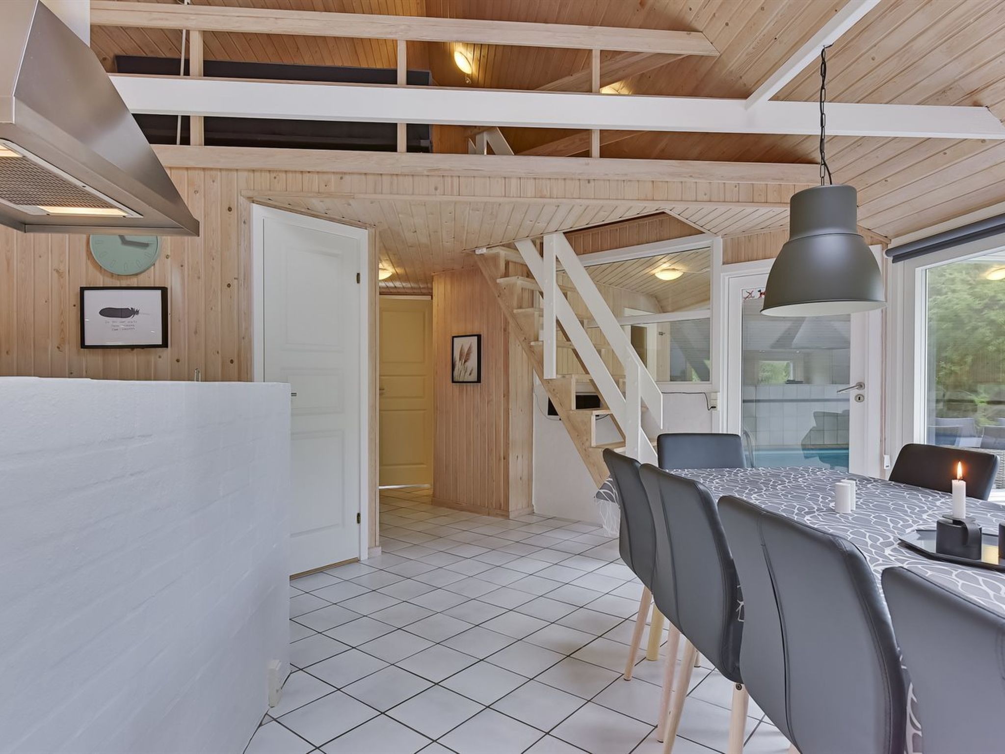 "Ellanor" - 1km from the sea - Binnen