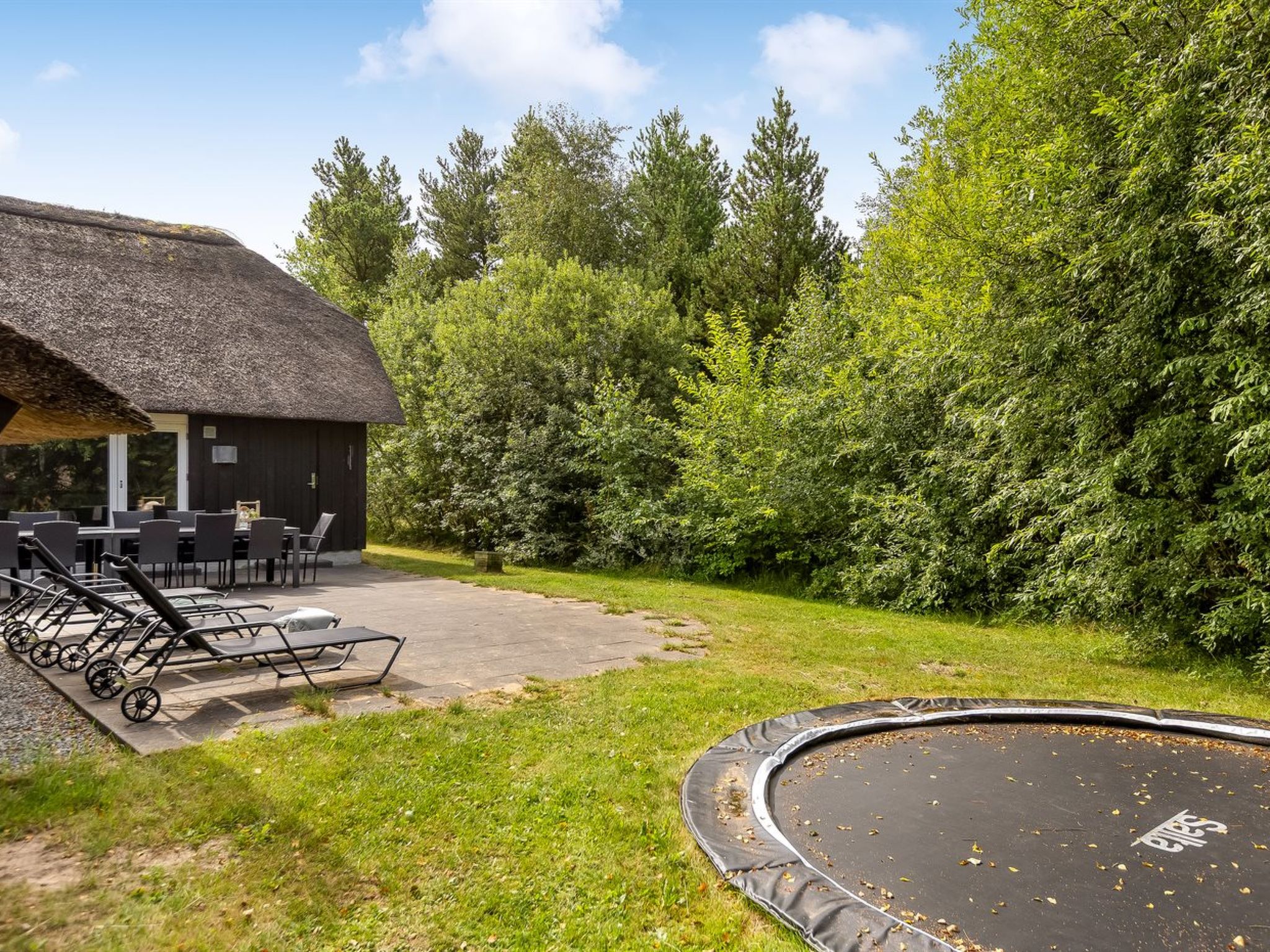 "Ellanor" - 1km from the sea - Buiten