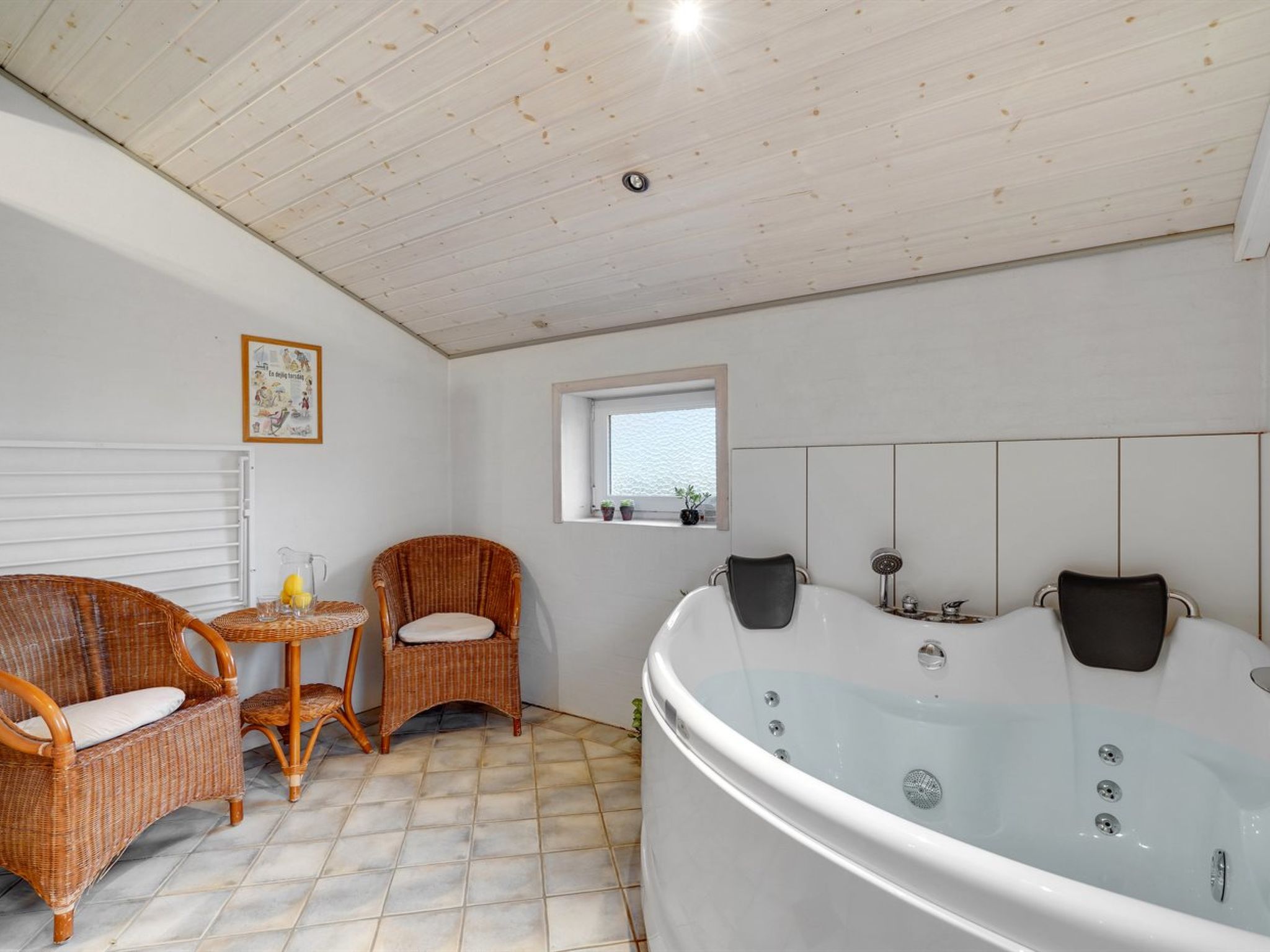"Asdis" - 2.8km from the sea - Inside