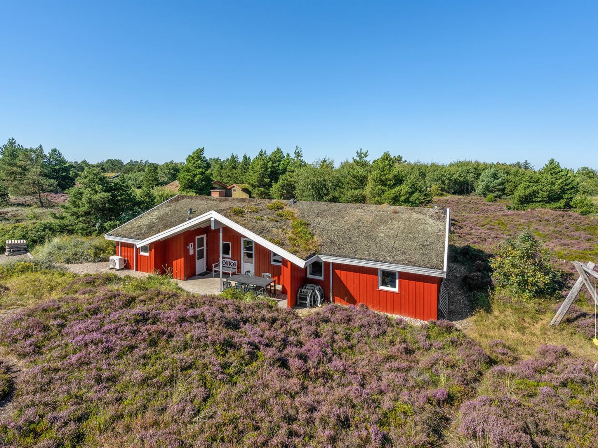 "Asdis" - 2.8km from the sea - Outside