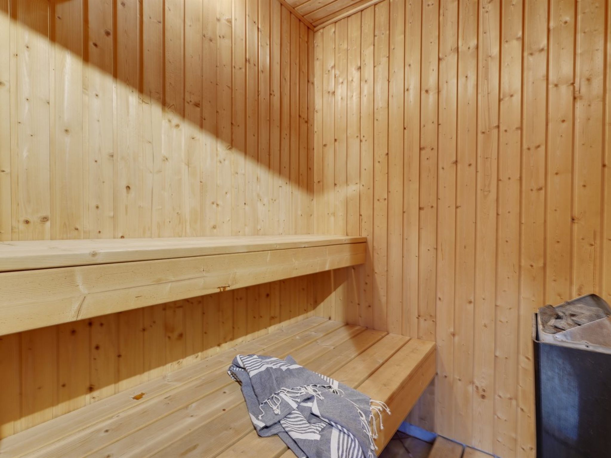 "Asdis" - 2.8km from the sea - Inside