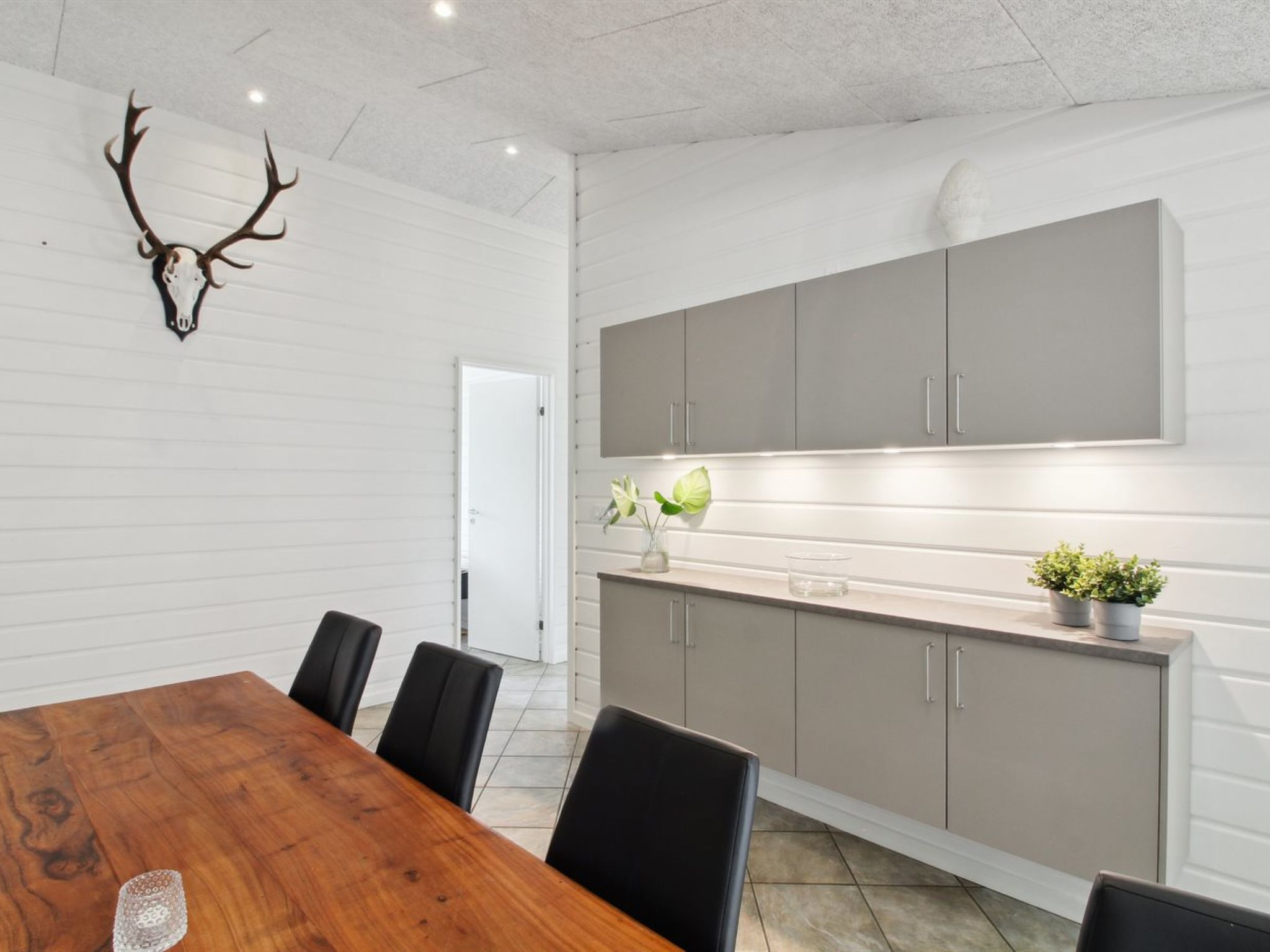 "Nael" - 1.6km from the sea - Drinnen