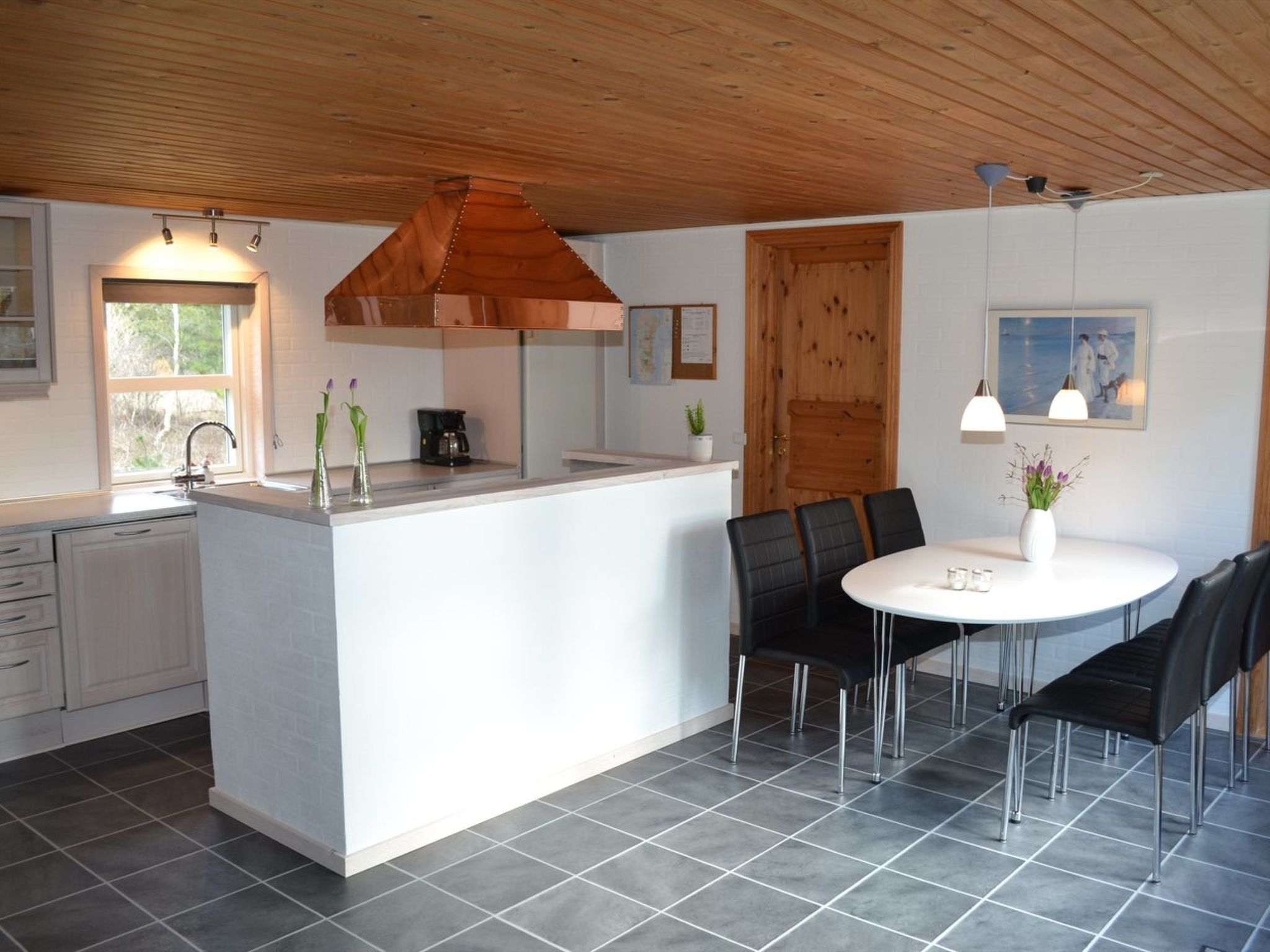 "Troen" - 3.8km from the sea-Drinnen