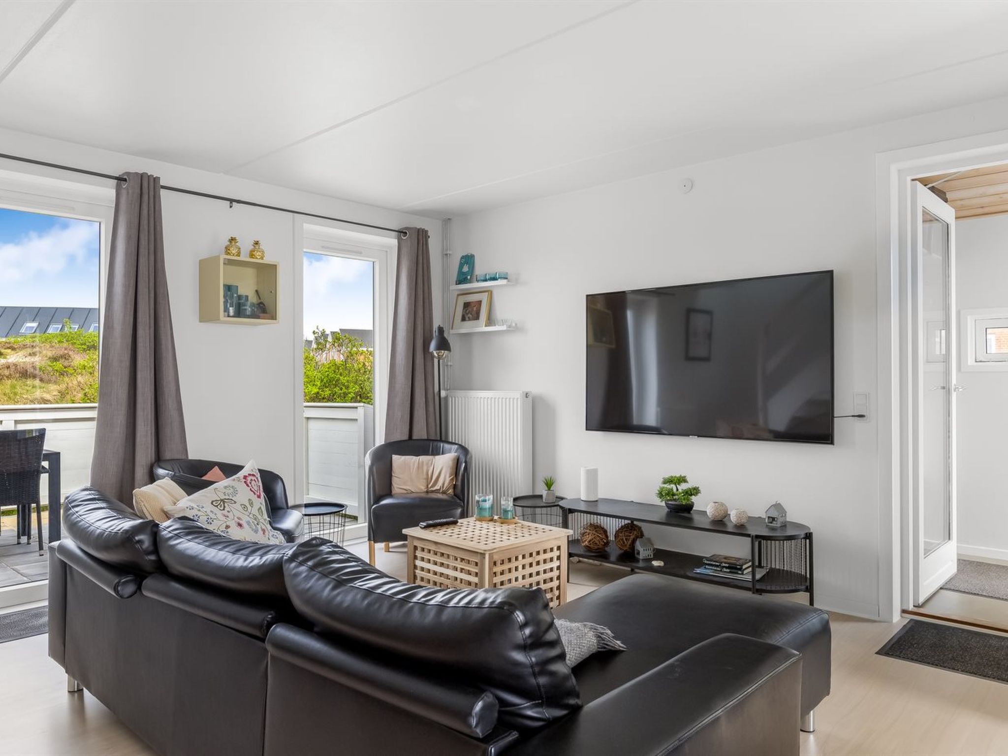 "Aswith" - 2.3km from the sea
