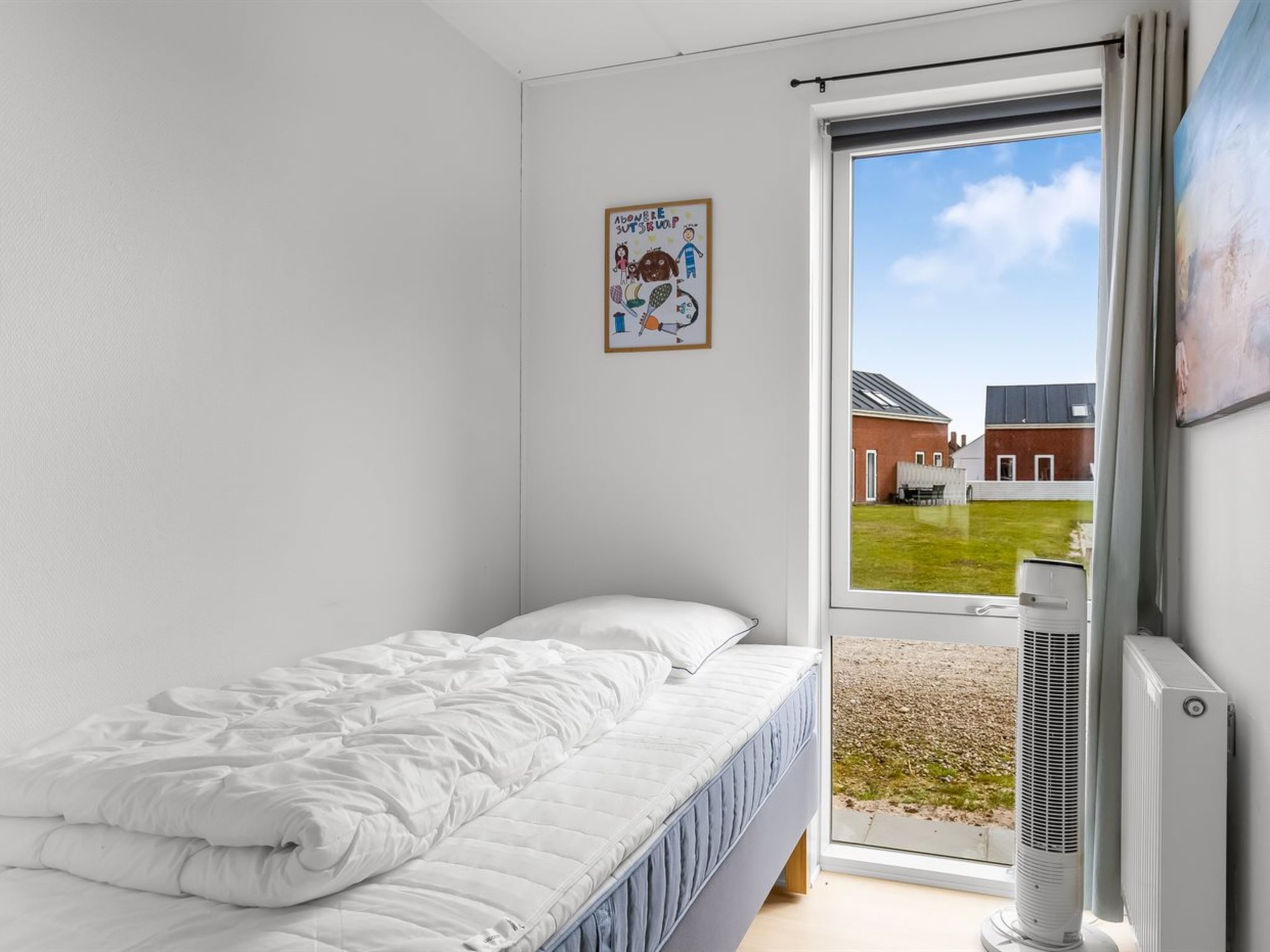 "Aswith" - 2.3km from the sea - Inside