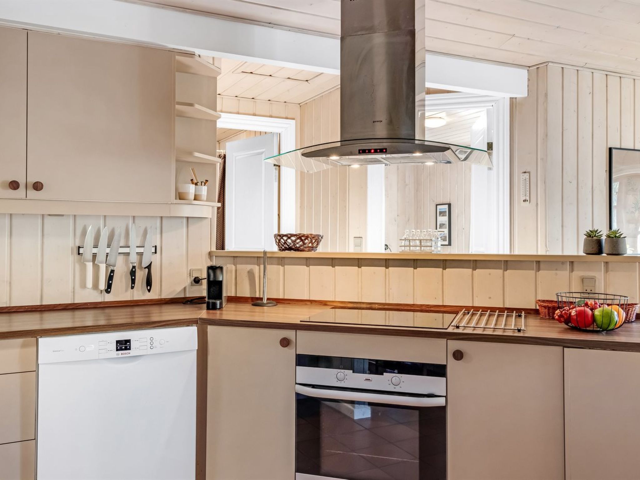 "Heralda" - 3.3km from the sea - Binnen
