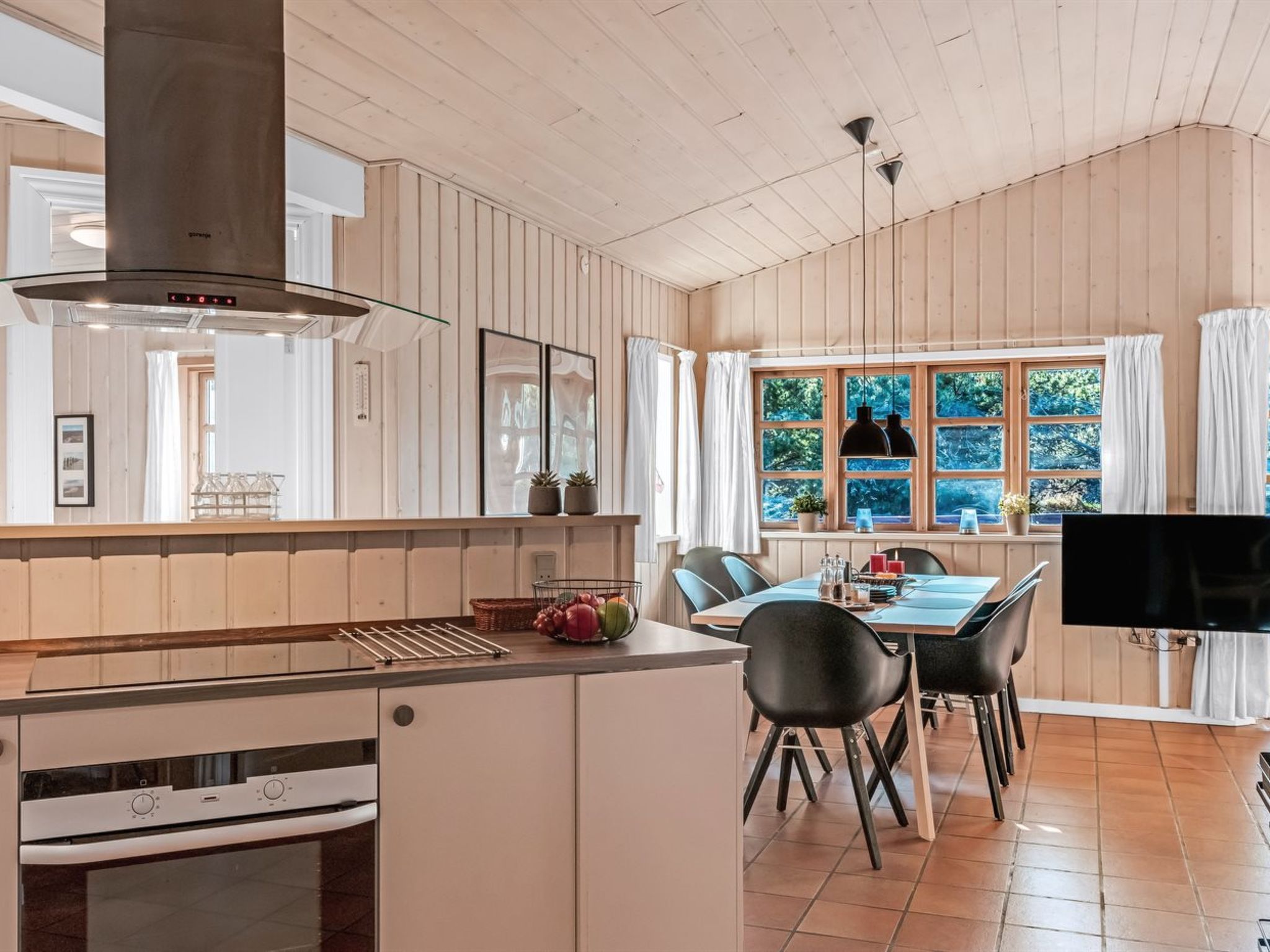 "Heralda" - 3.3km from the sea - Binnen