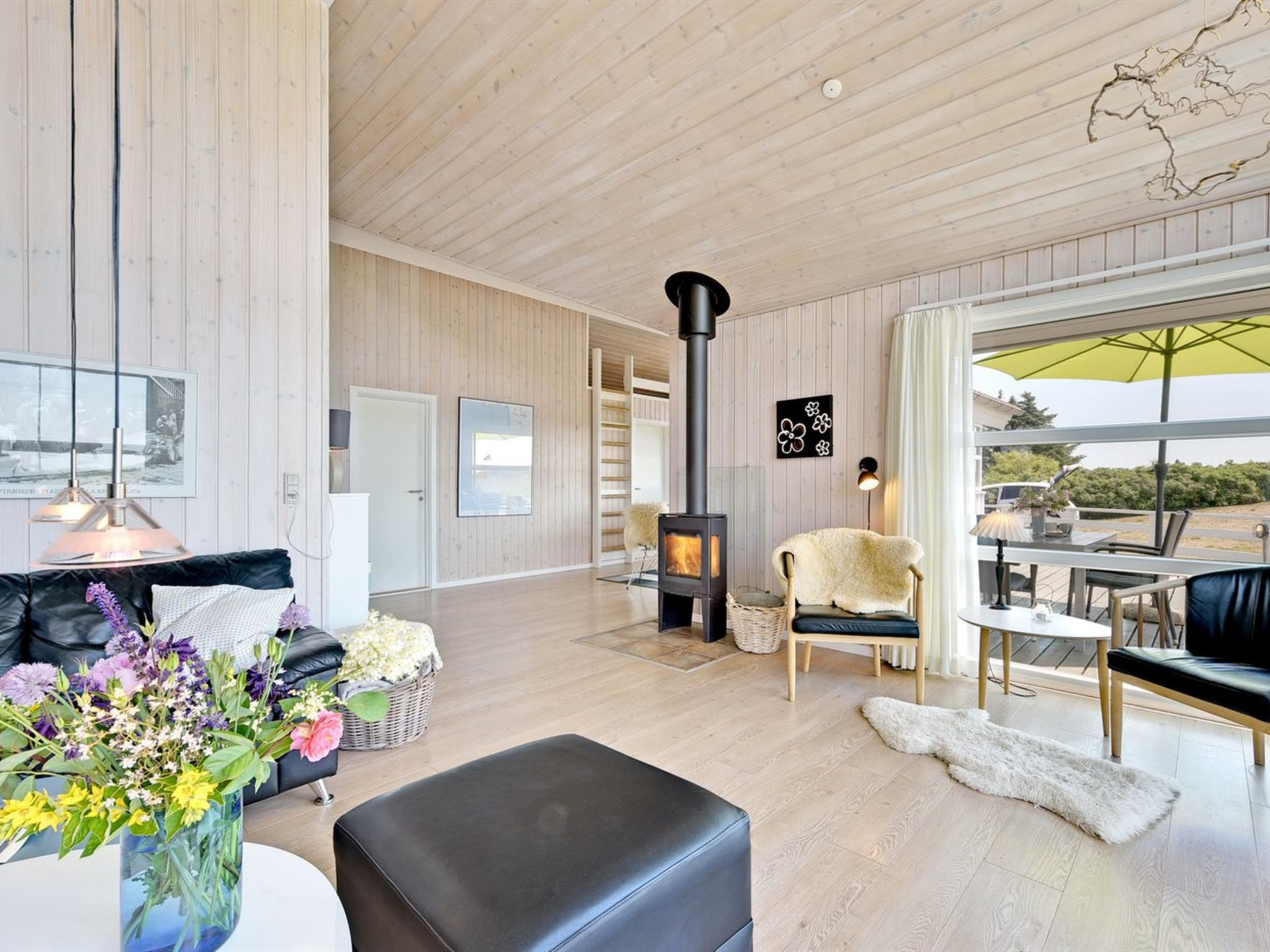 "Chrisse" - 550m from the sea - Binnen
