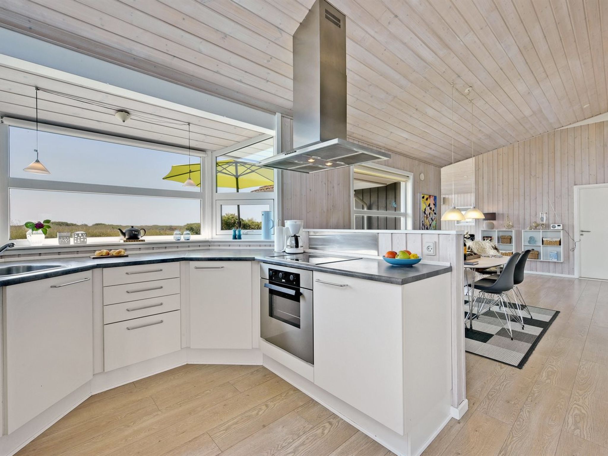 "Chrisse" - 550m from the sea - Binnen