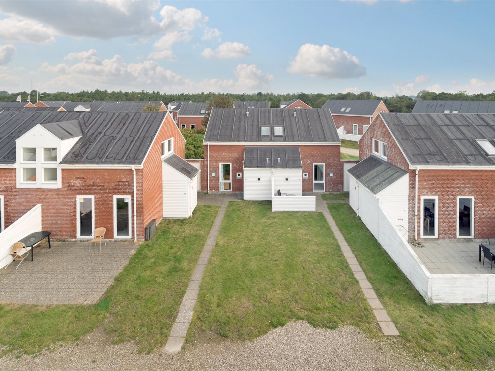 "Herward" - 2.3km from the sea — Aerial photography (1 of 28)