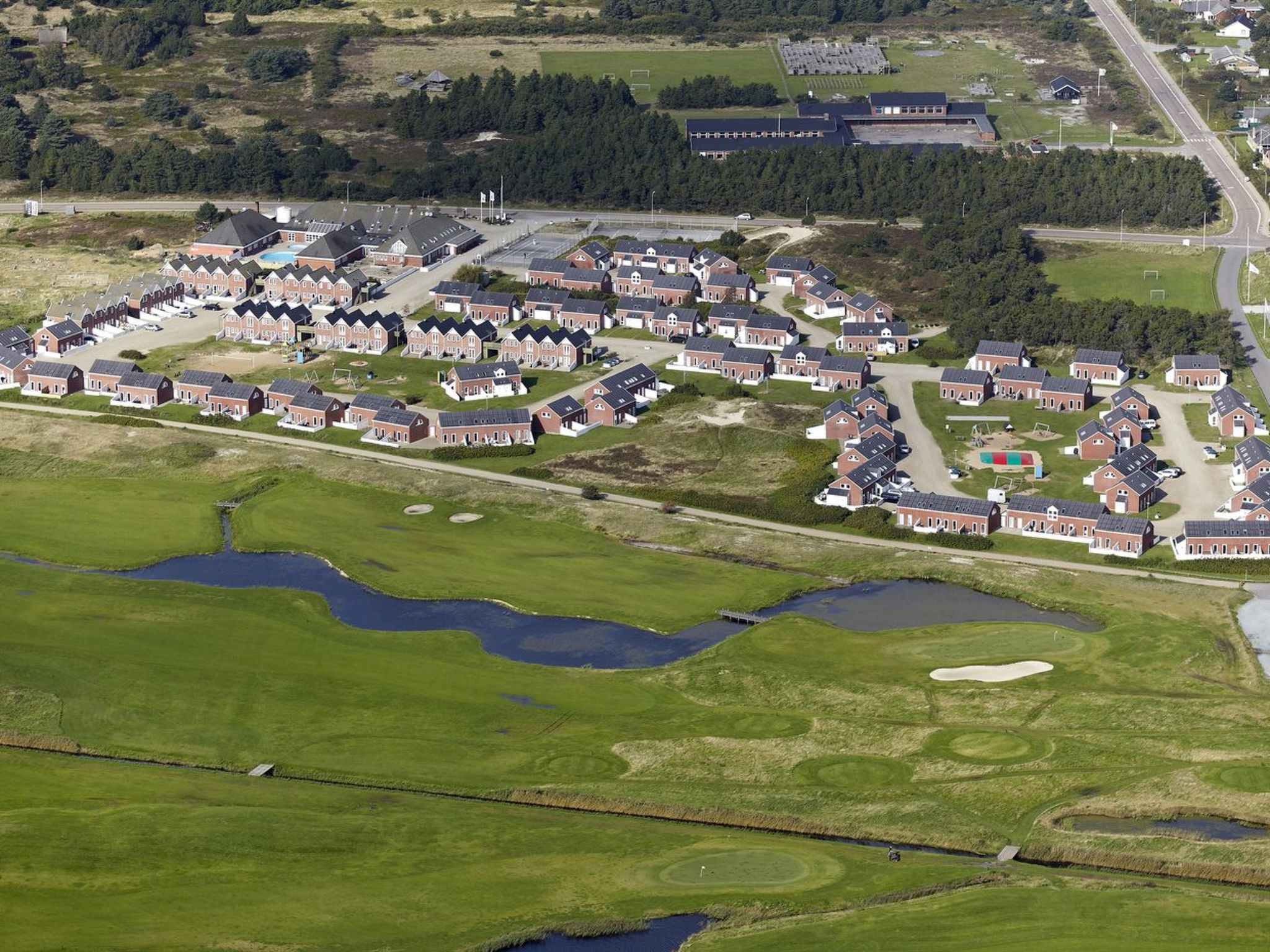 "Tinna" - 2.3km from the sea - Outside