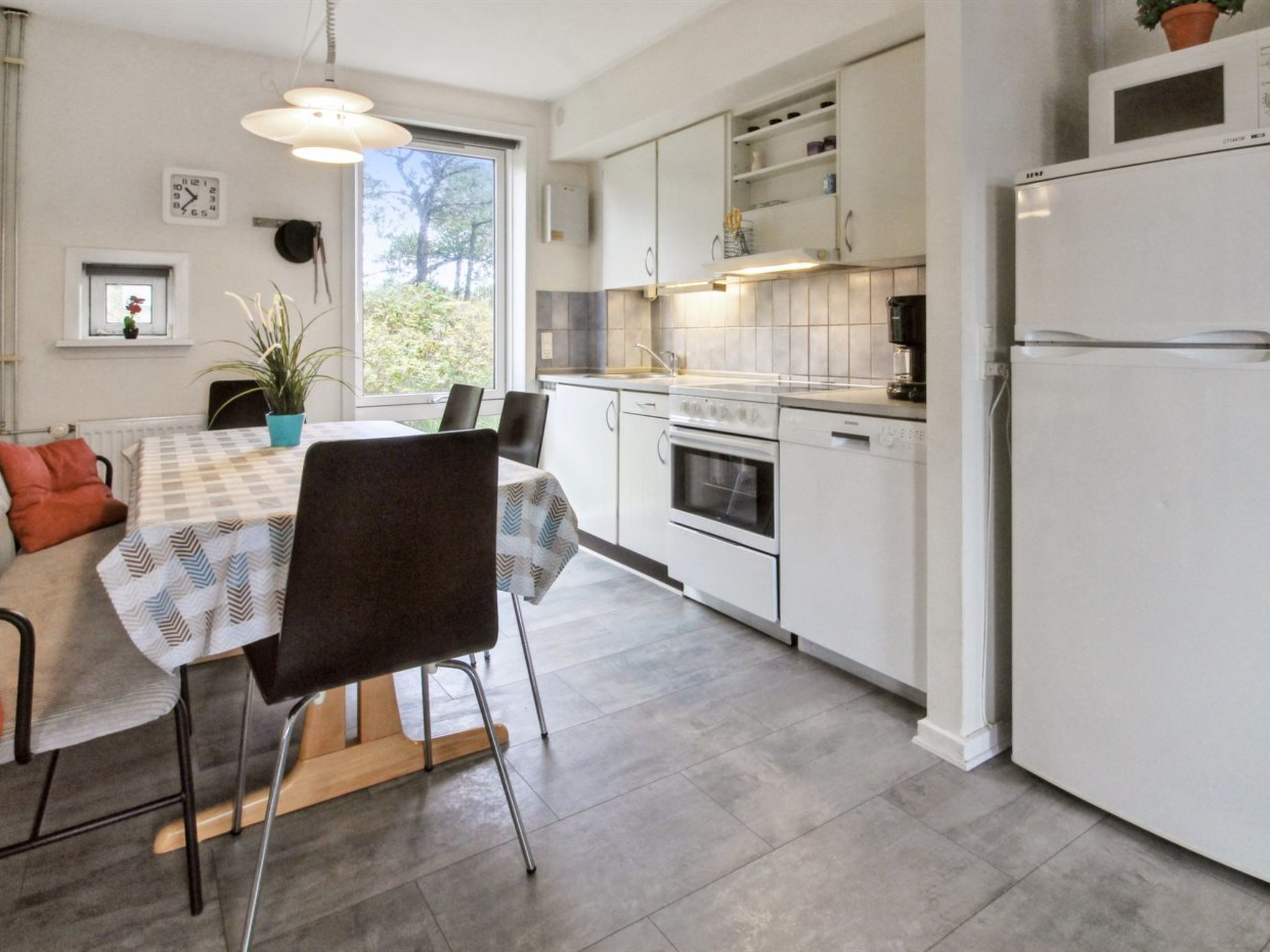 "Tinna" - 2.3km from the sea - Inside