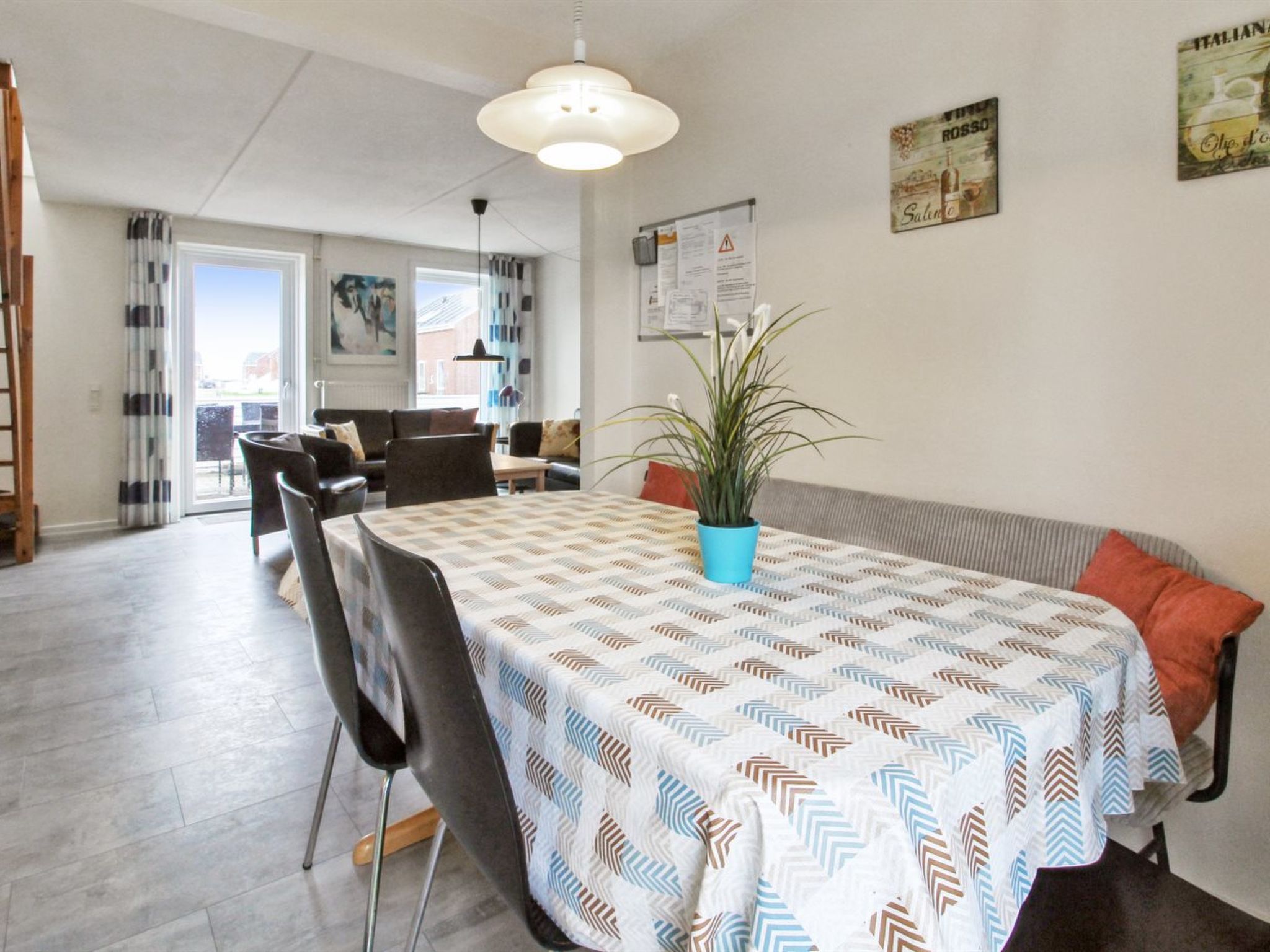 "Tinna" - 2.3km from the sea - Inside