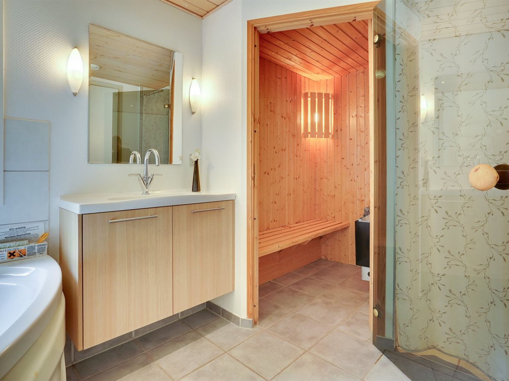 Bathroom / Wellness