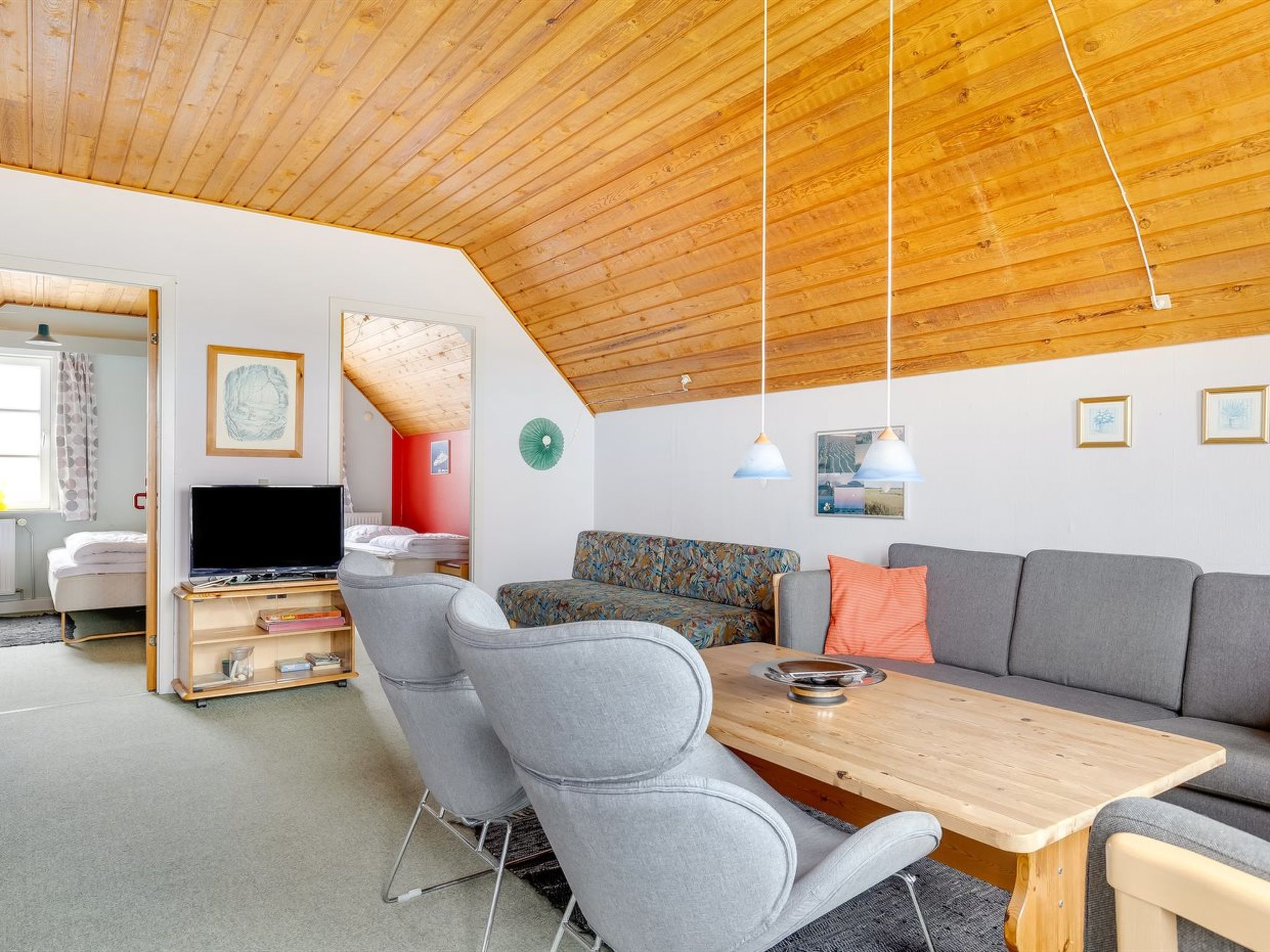 "Lynne" - 2.3km from the sea — Living Room (4 of 20)