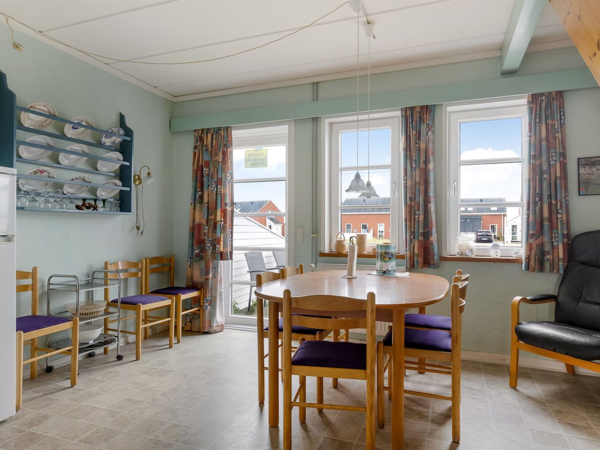 "Lynne" - 2.3km from the sea - Inside
