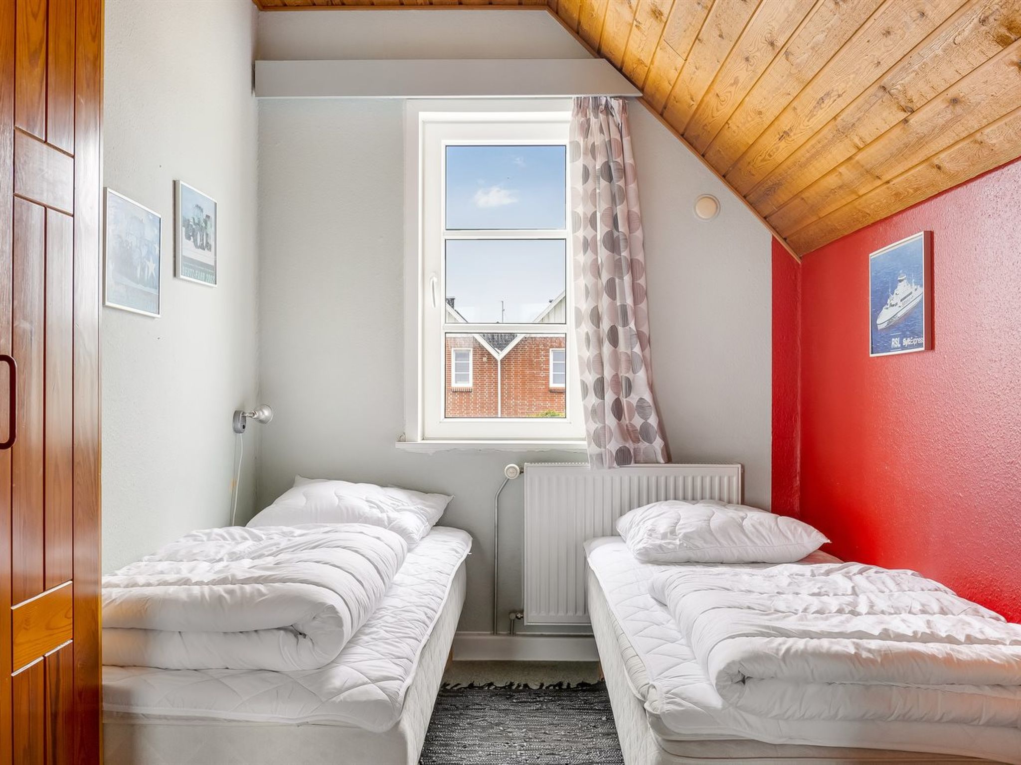 "Lynne" - 2.3km from the sea - Inside