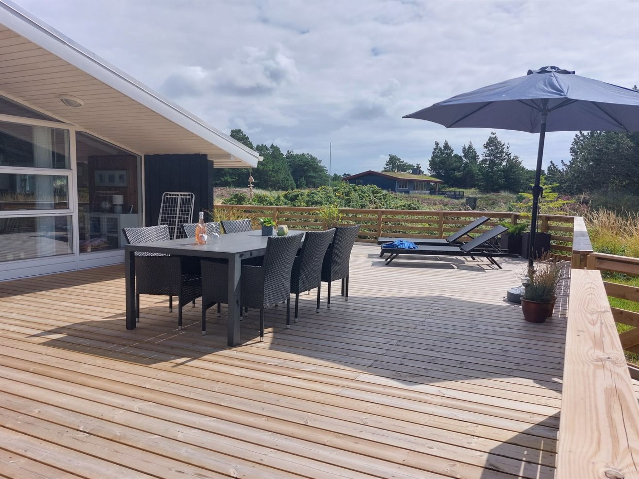 "Elgin" - 1.8km from the sea - Buiten